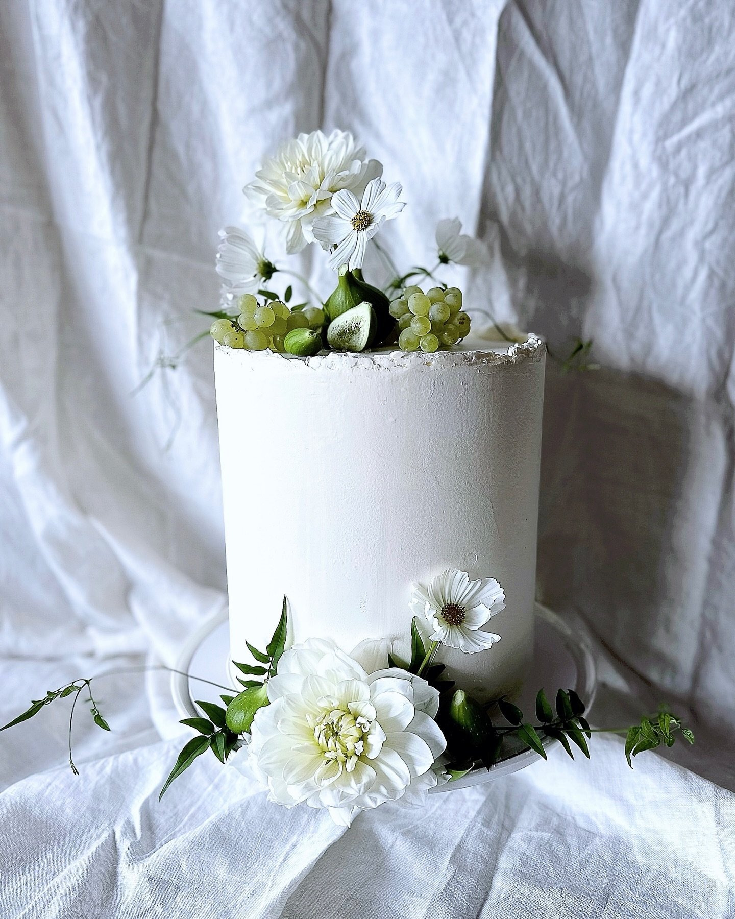 | Simple with fruits and beautiful flowers a favourite combination of mine. ♡