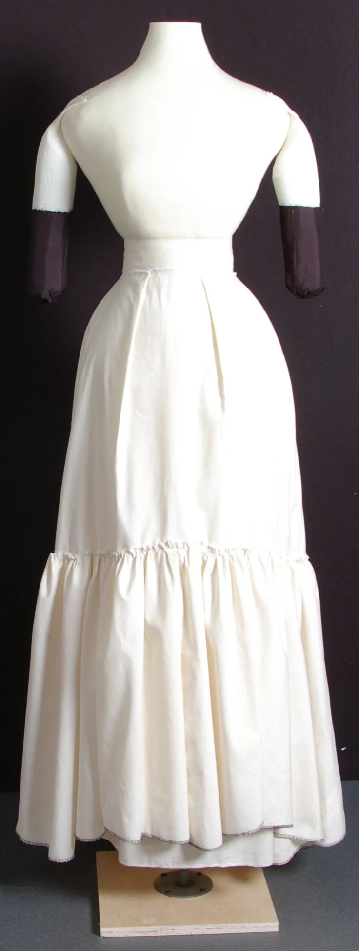 Finished mannequin front