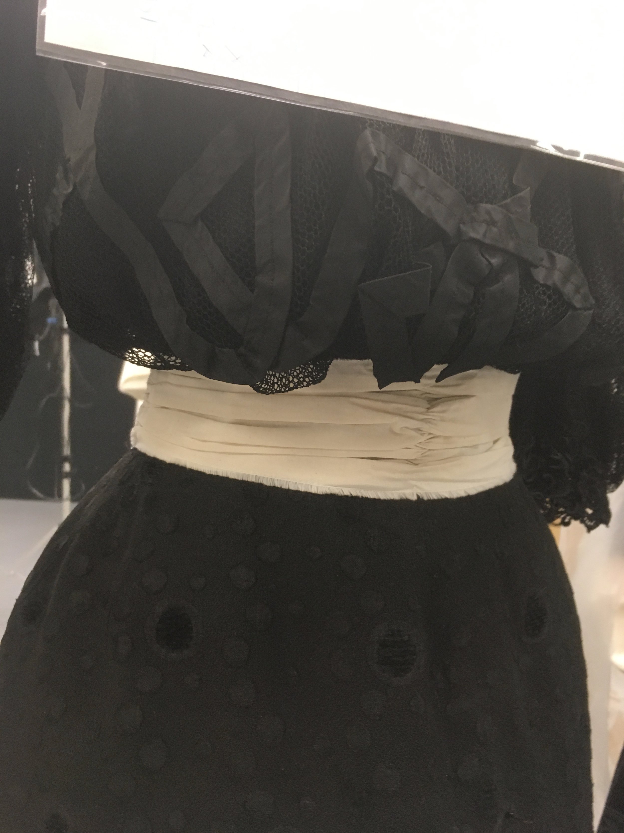 The muslin mock up was based off of extant examples and featured a ruched center front.
