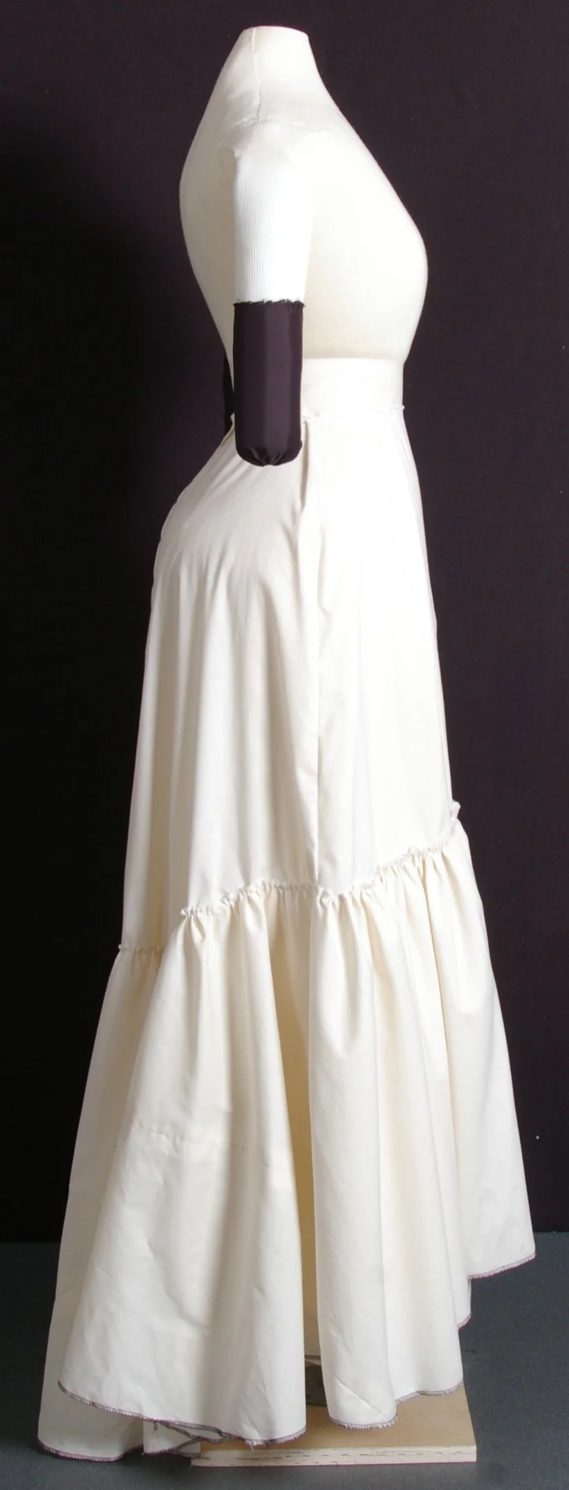 Finished mannequin Side