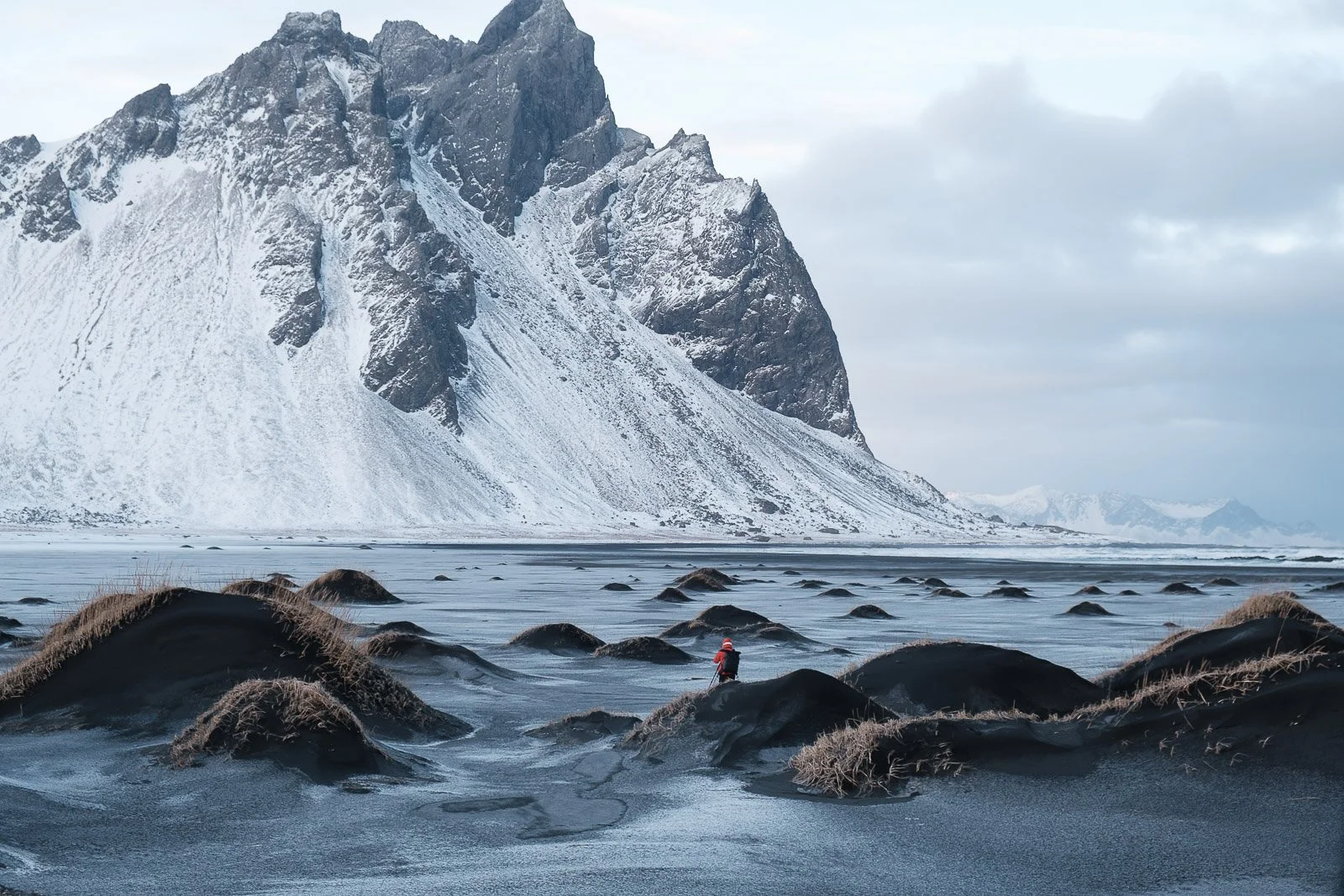 vestrahorn-mountain-iceland-stokksnes-black-sand-beach