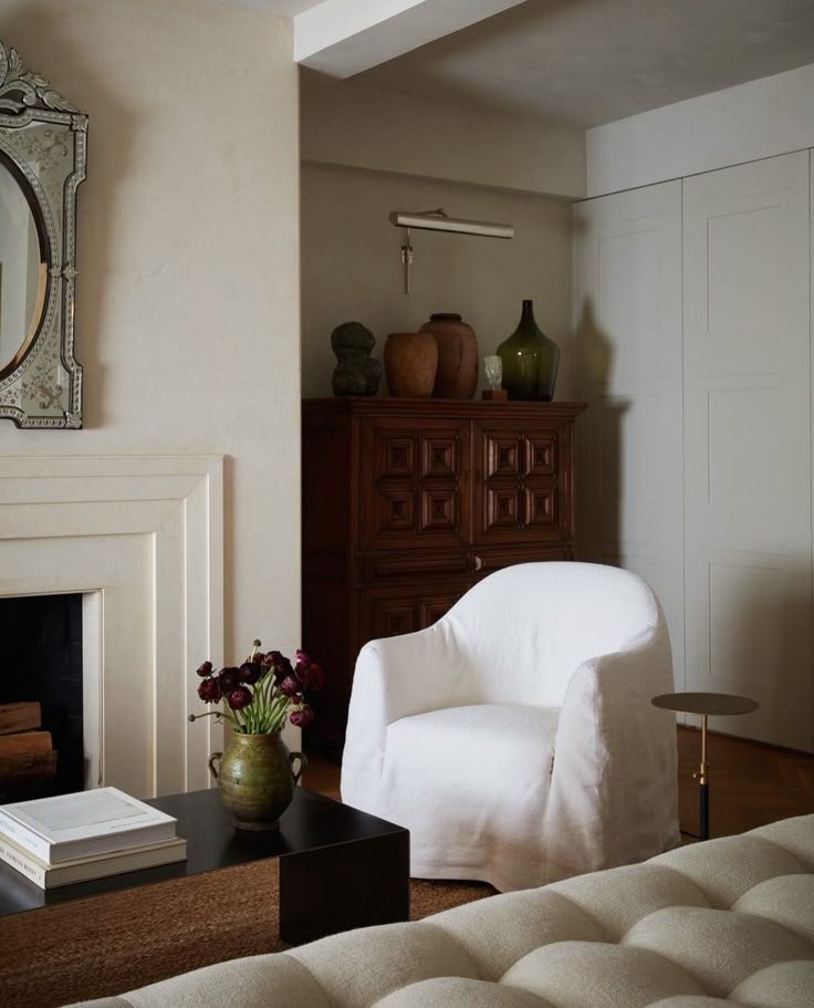 How to Mix Vintage and Modern Pieces Like a Pro