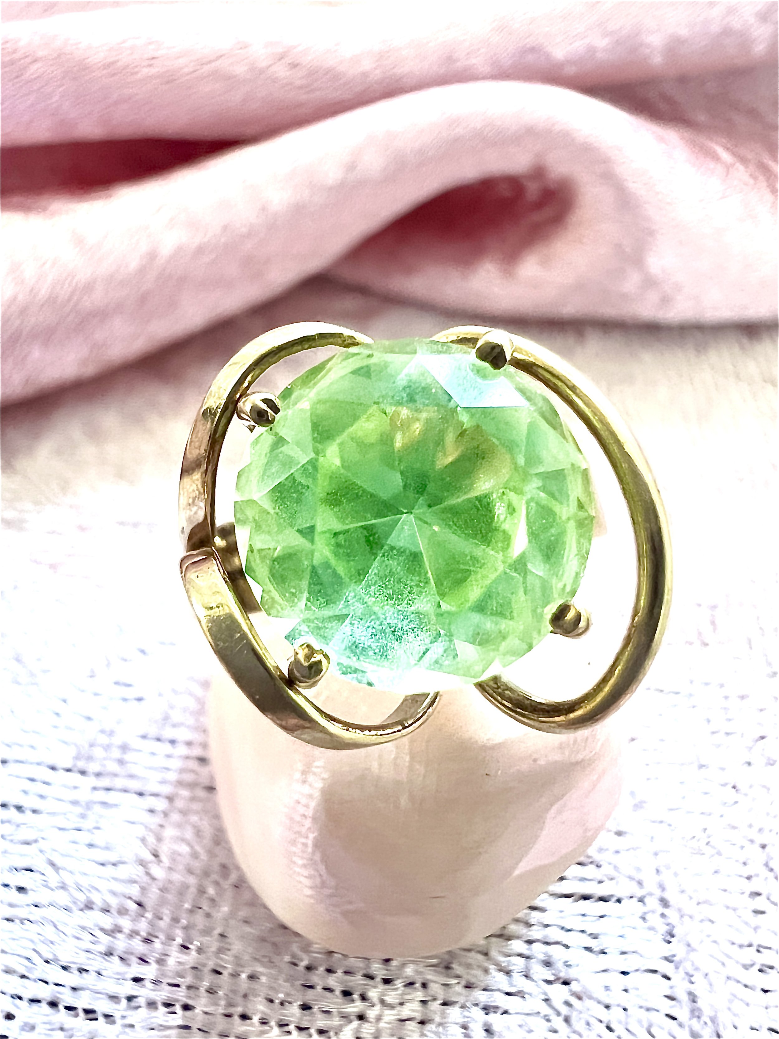 Mint green spinel ring
