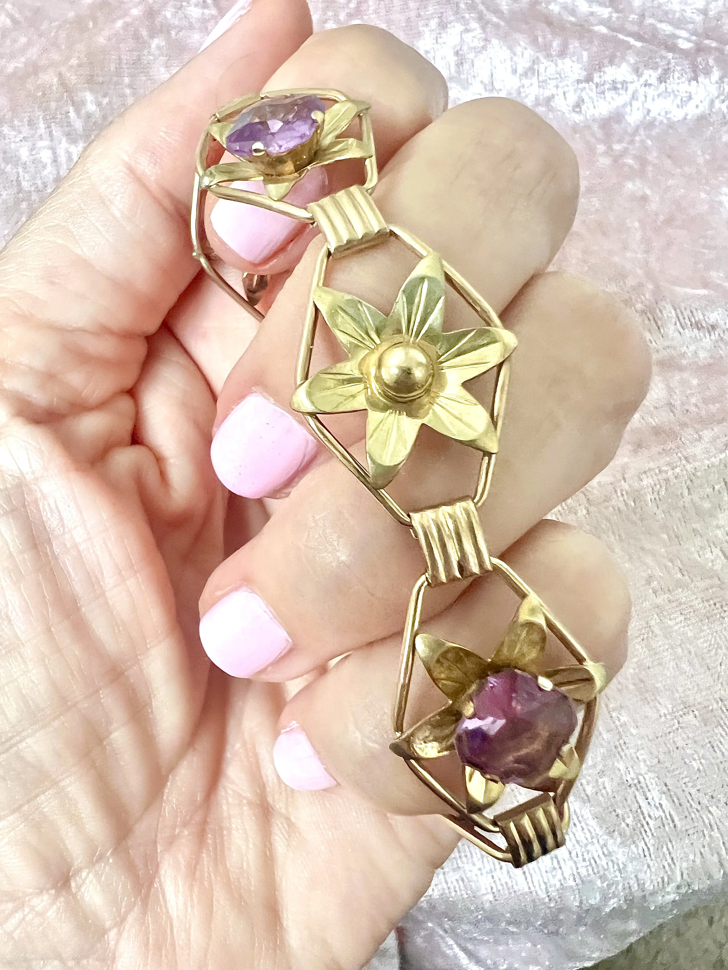 1940s gold filled flower bracelet