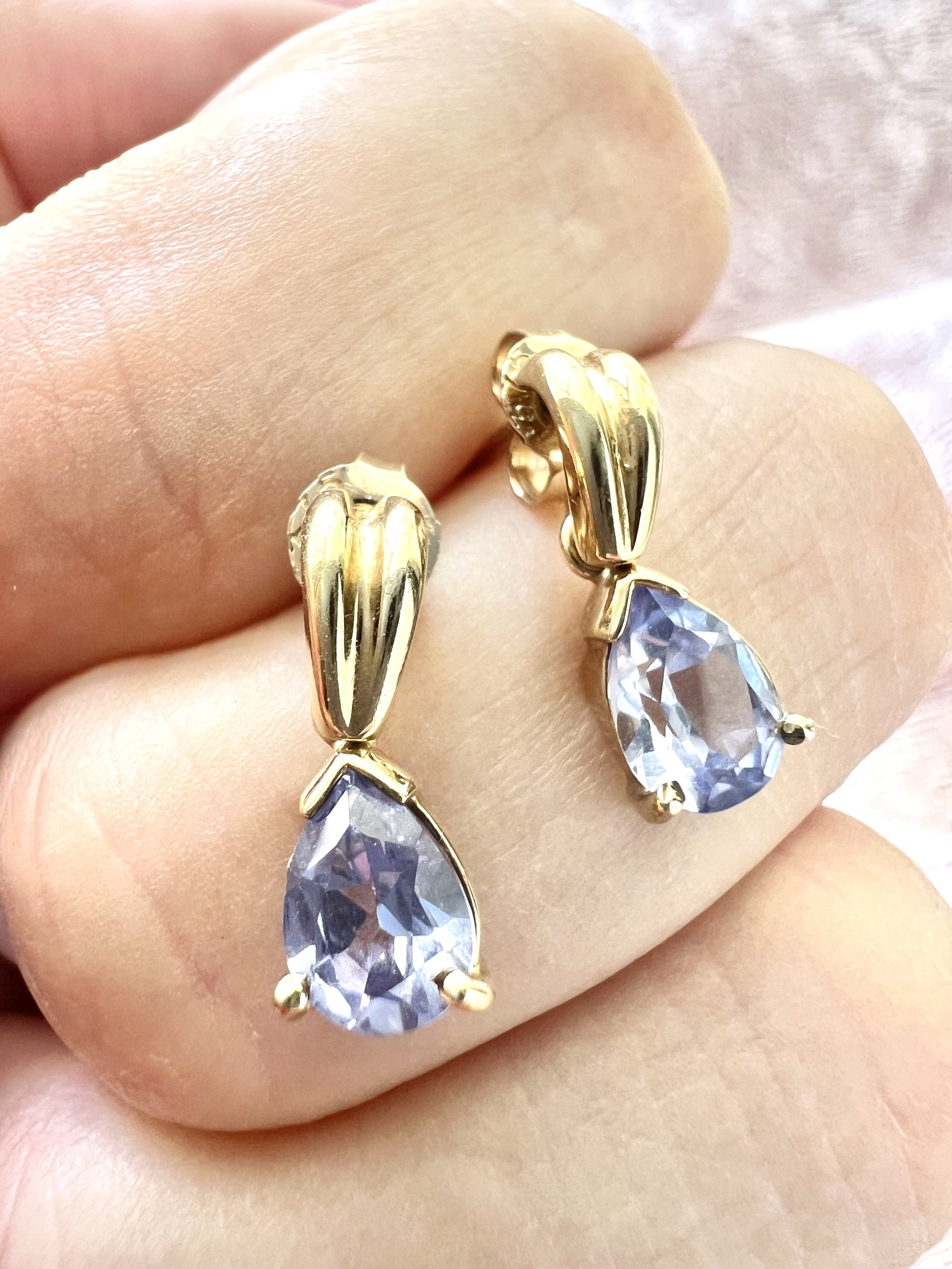Vintage purple sapphire earrings