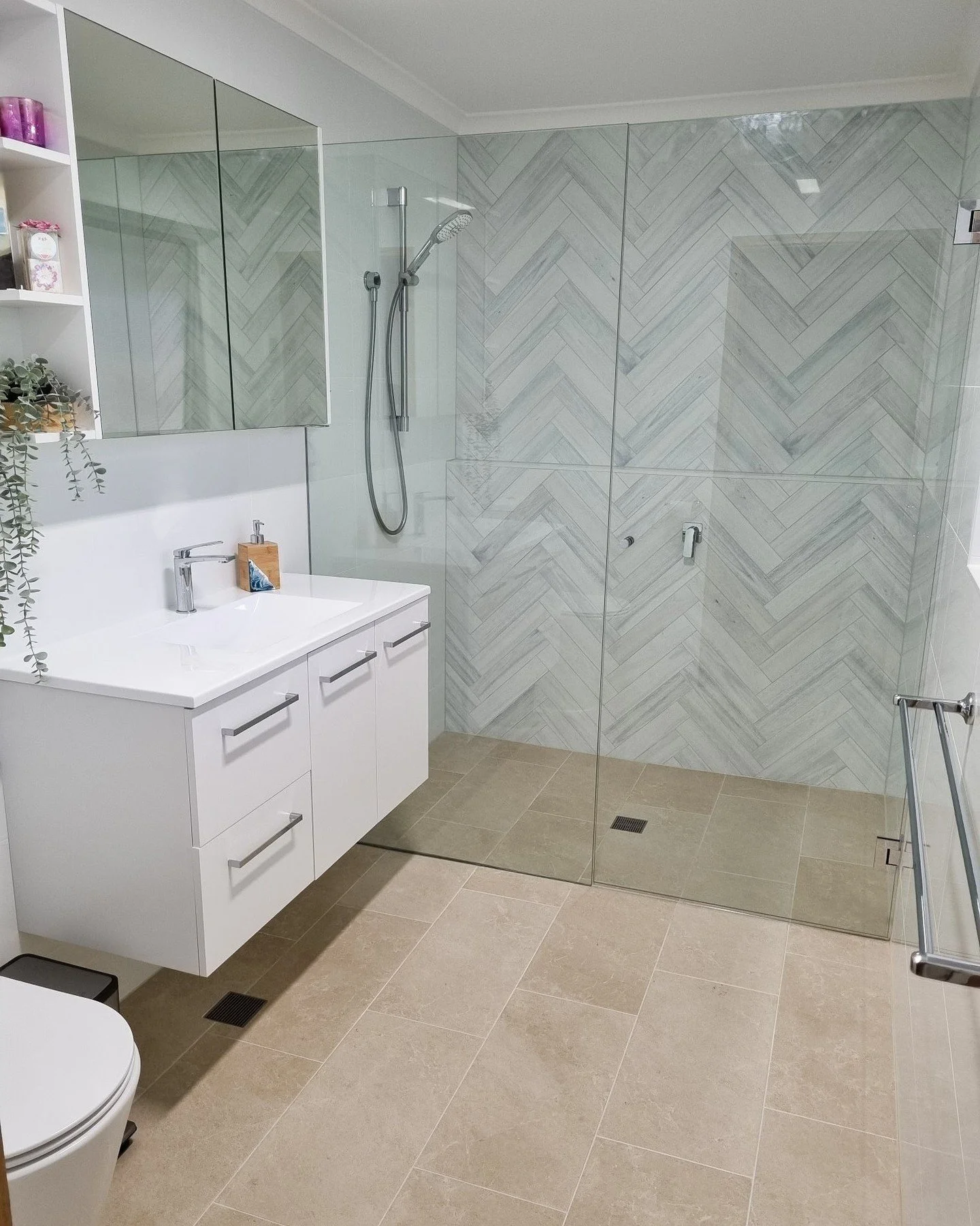 Before &amp; after in Kambah ✨ ⁠
⁠
We reworked the layout and borrowed some space from the rumpus room to create this generous new ensuite &mdash; a big upgrade in both form and function.⁠
.⁠
.⁠
.⁠
.⁠
#canberraconstruction #canberrabuilder #canberrab