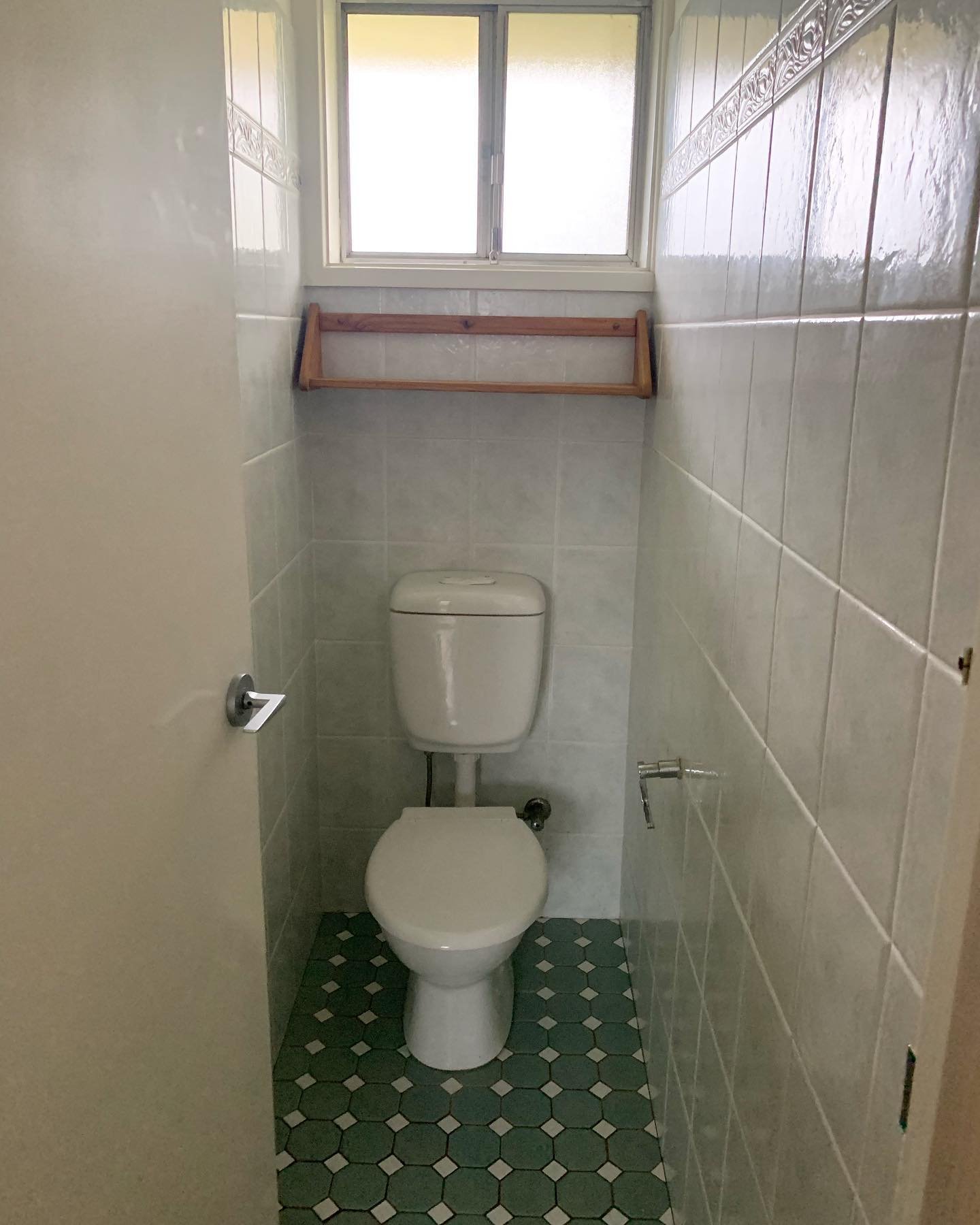 Toilet.jpg
