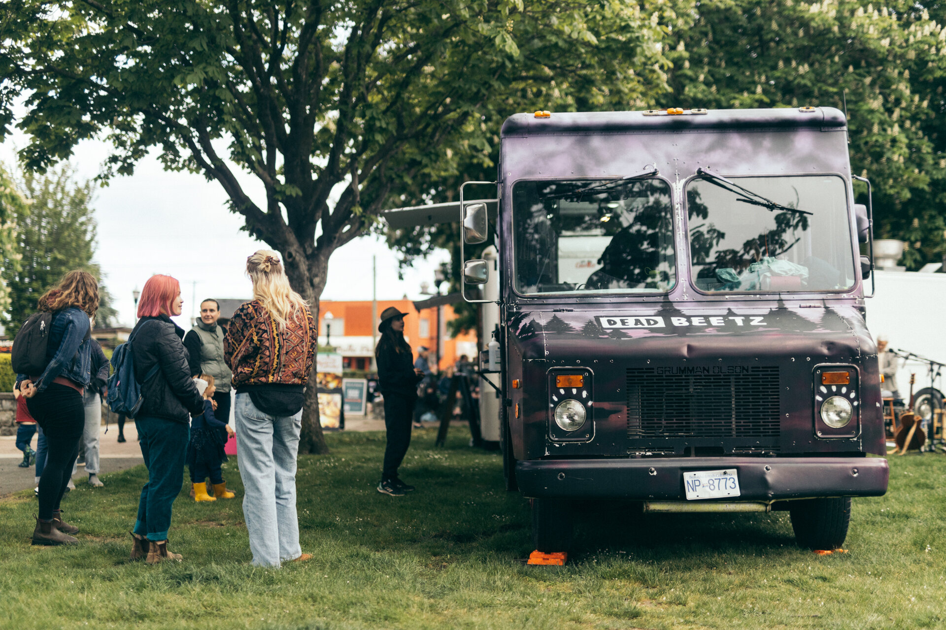 🚨First Market Alert!🚨

We're back on:

📅Thursday, April 4
🕒4:30 - 7:30 p.m.
📍Memorial Park 

And we're so excited to start the season! How do you go to the market? Do you like to meet up with friends and grab a bite from the food trucks before g