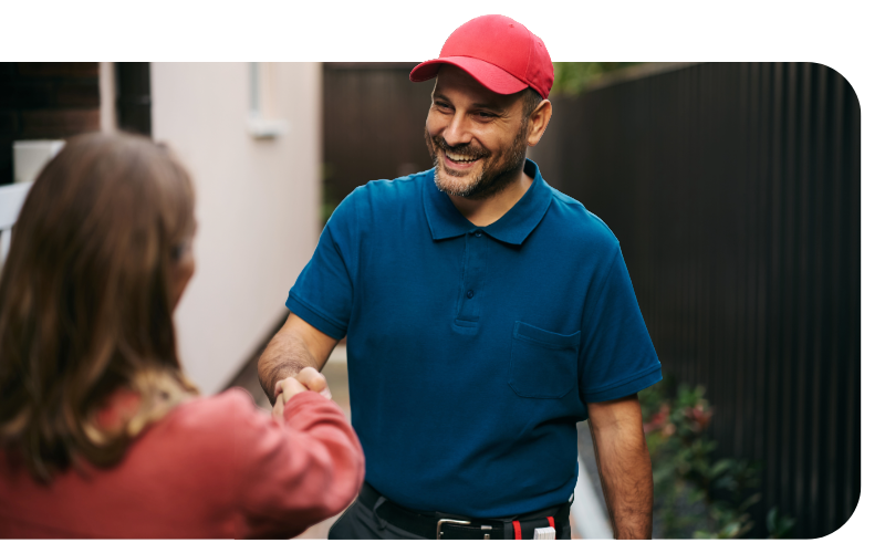 Field service tekniker som hilser på kunde