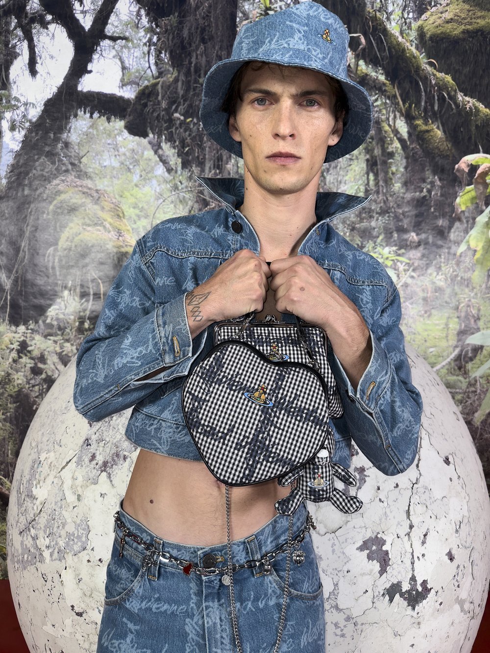 Photographer Juergen Teller, Stylist Sabina Schreder