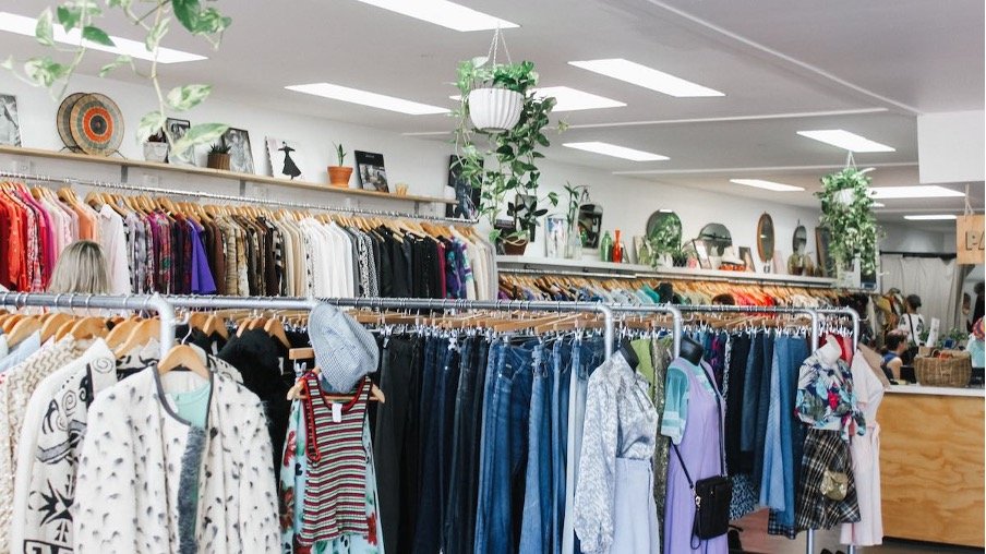 Second Hand Fashion? The Look You Didn’t Know You Needed!</span>