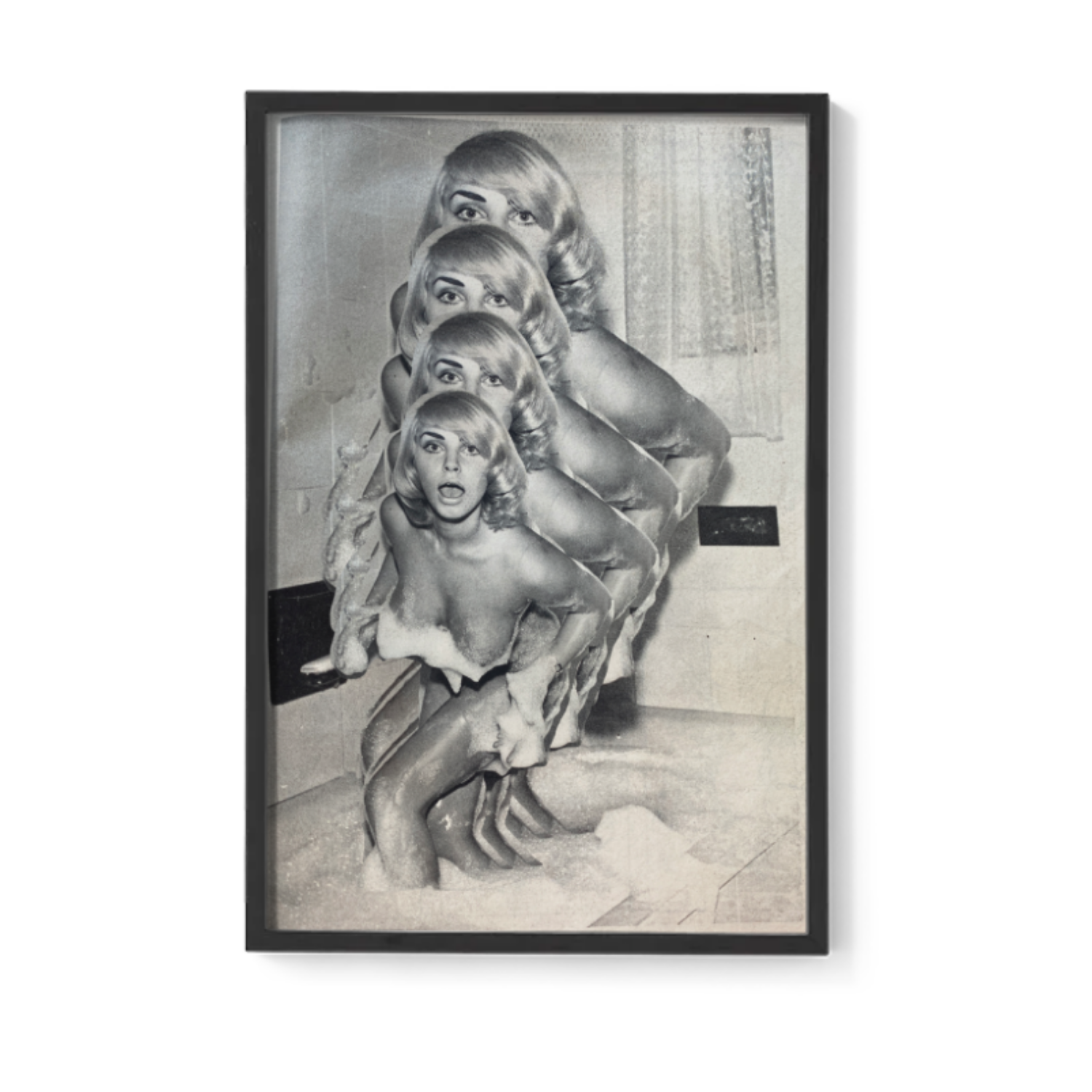 Suds (bw) - Black frame no border.png