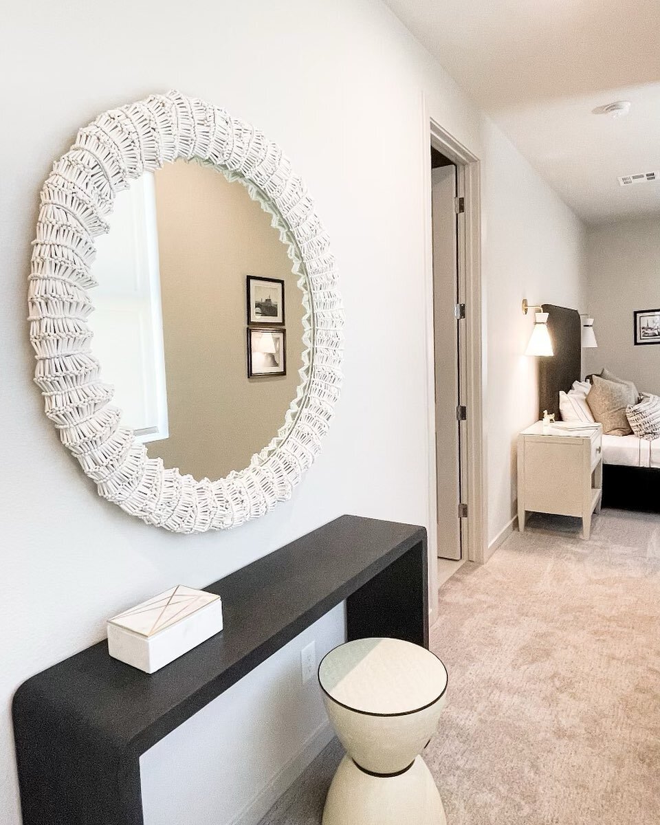 Got a great idea from a wonderful client for my guest room entry way space - I added a @madegoods Faux Shagreen console and fun stool with a @palecekdesign mirror to function as extra vanity space for visiting guests. Absolutely brilliant!&nbsp;✨ Wor
