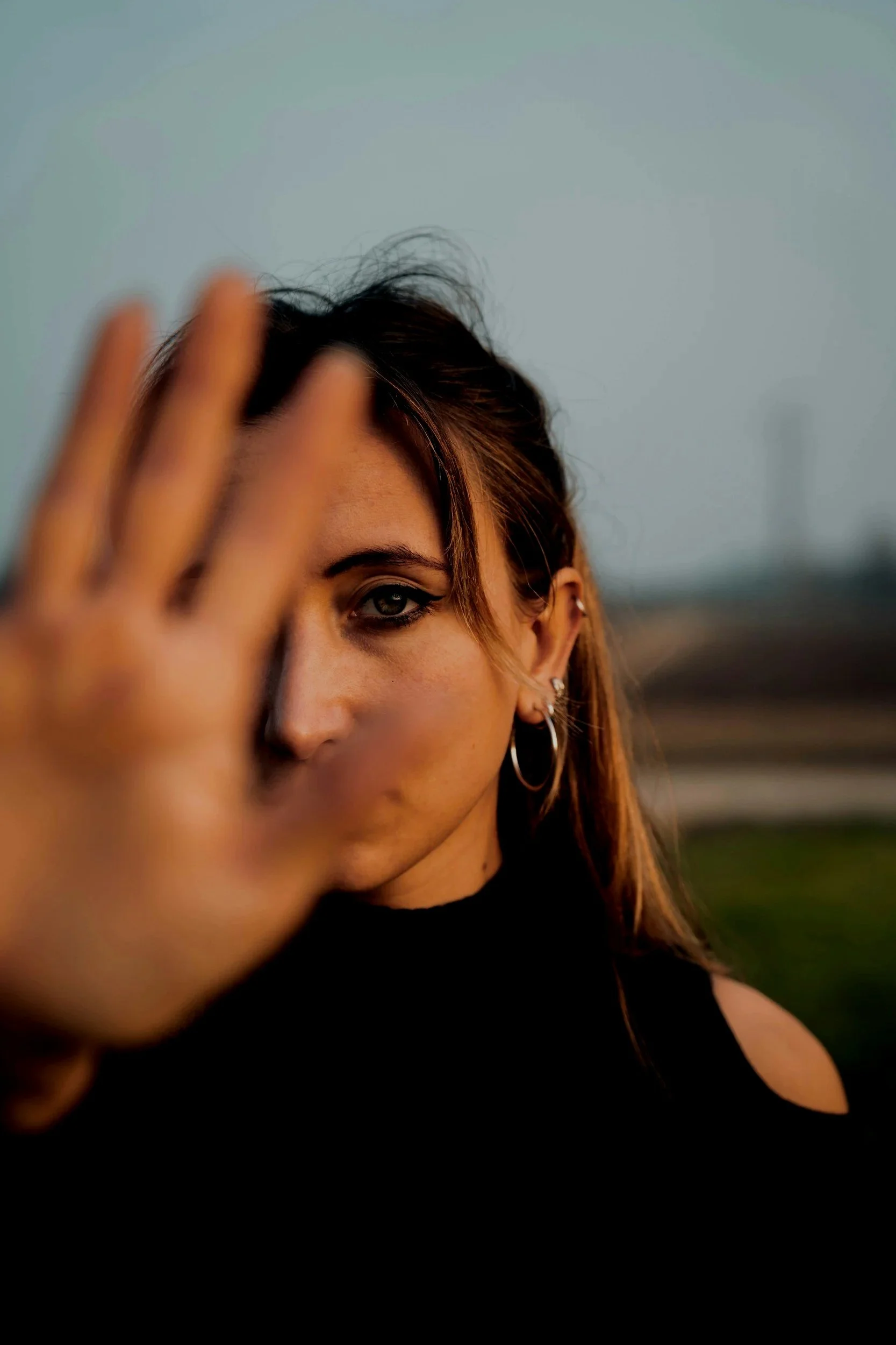 woman pulling away from husband needs intimacy coaching