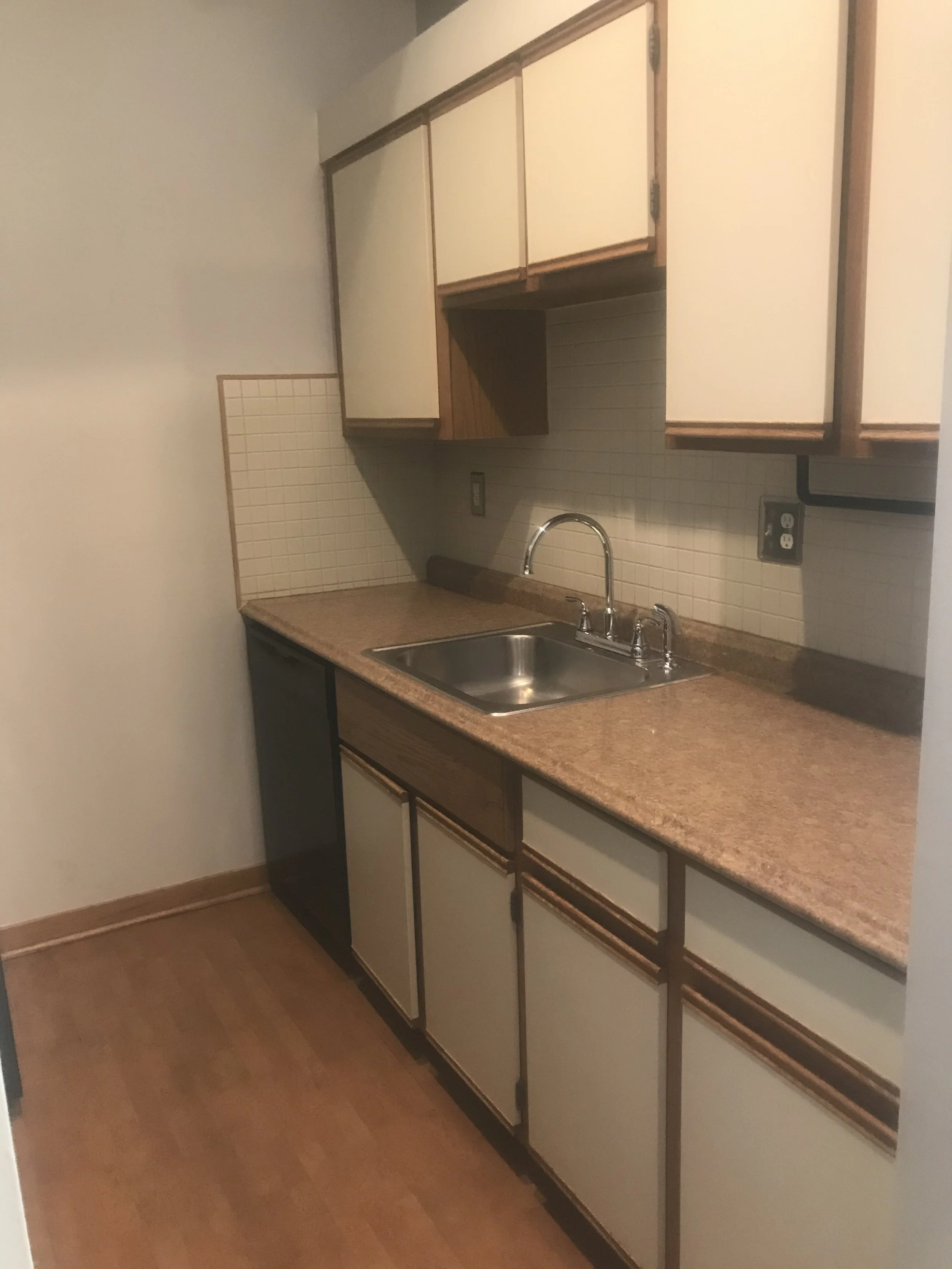 206 S. Ashley #3 kitchen.jpg