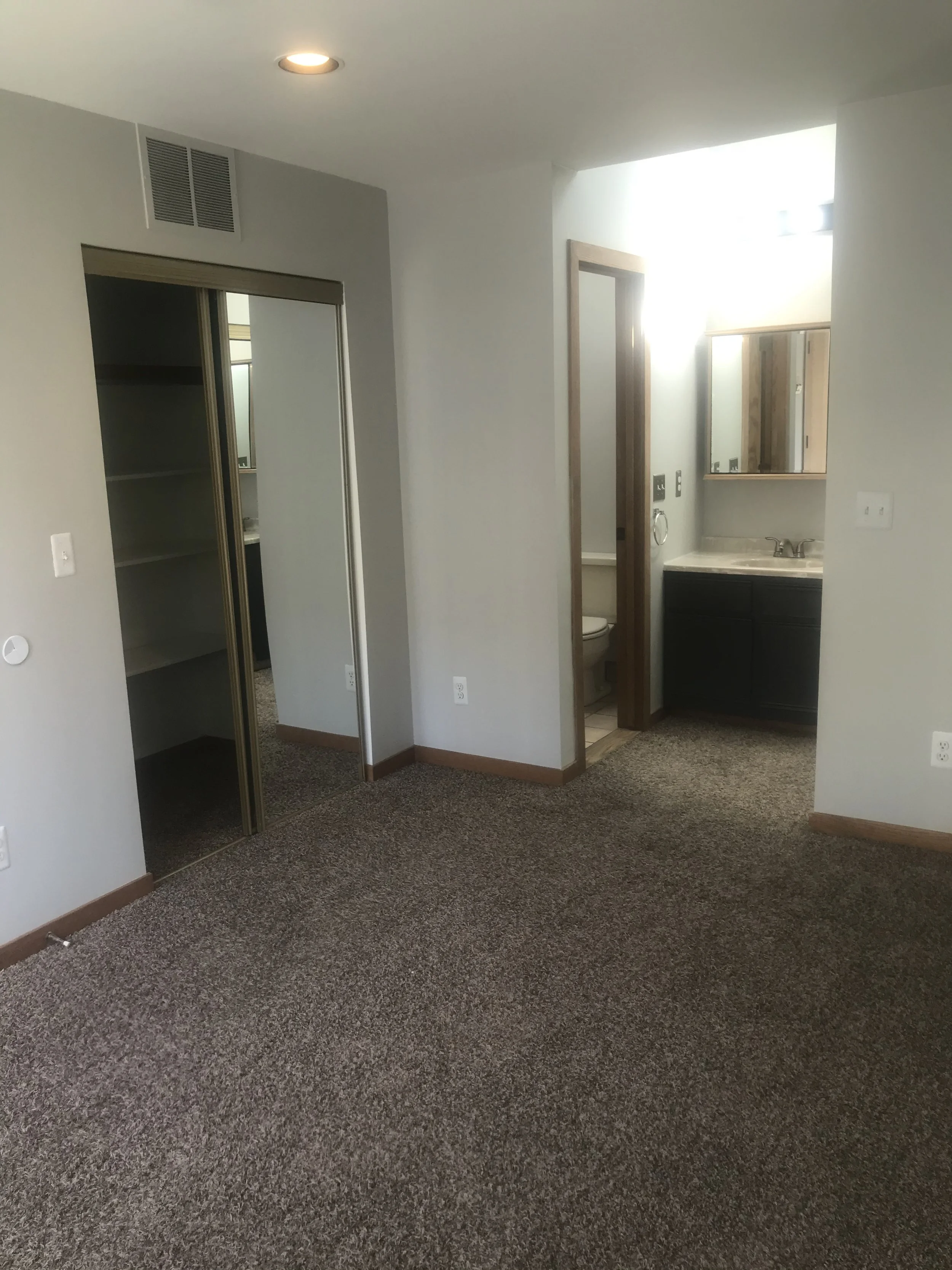 206 S. Ashley #3 bedroom - bath.jpg