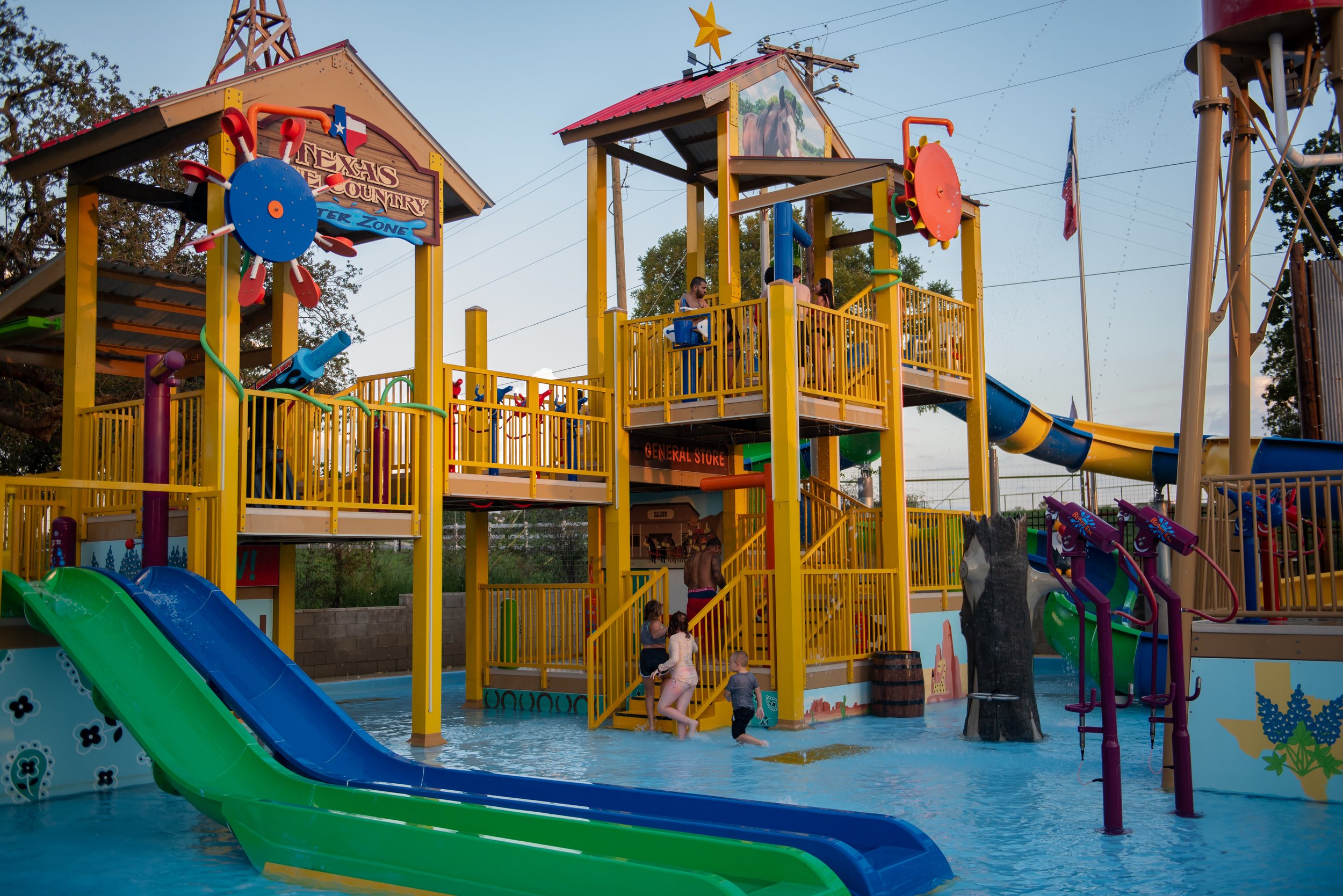 Jellystone.clubwet.FredricksbergTX_2.jpg