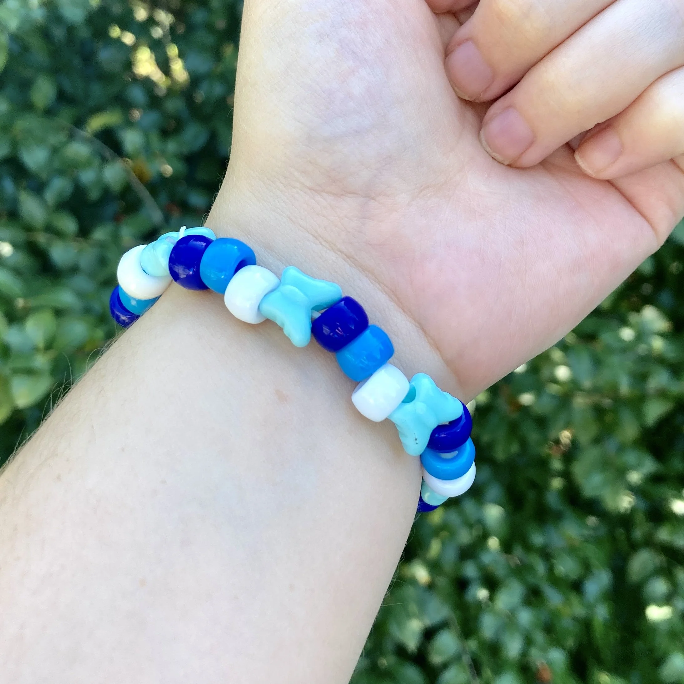 Ombre_Pony_Bead_Elastic_Bracelets_blue_2.JPG
