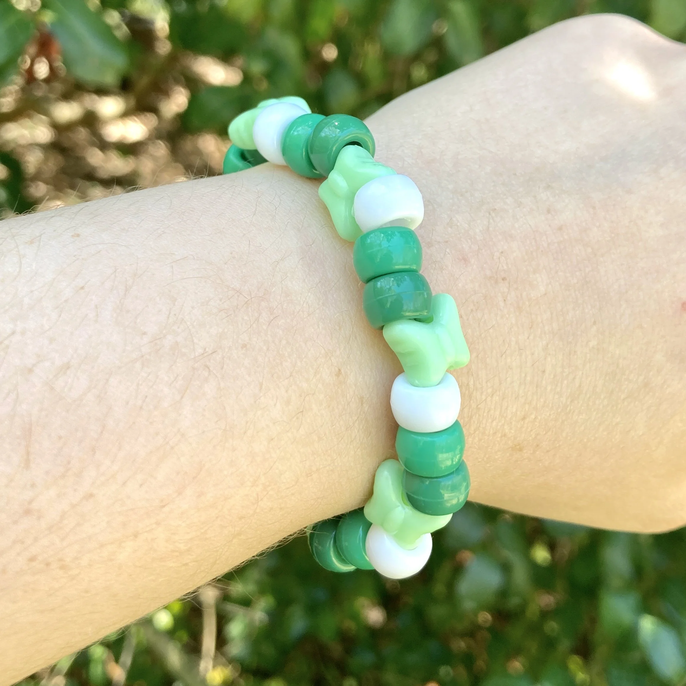 Ombre_Pony_Bead_Elastic_Bracelets_green_1.JPG
