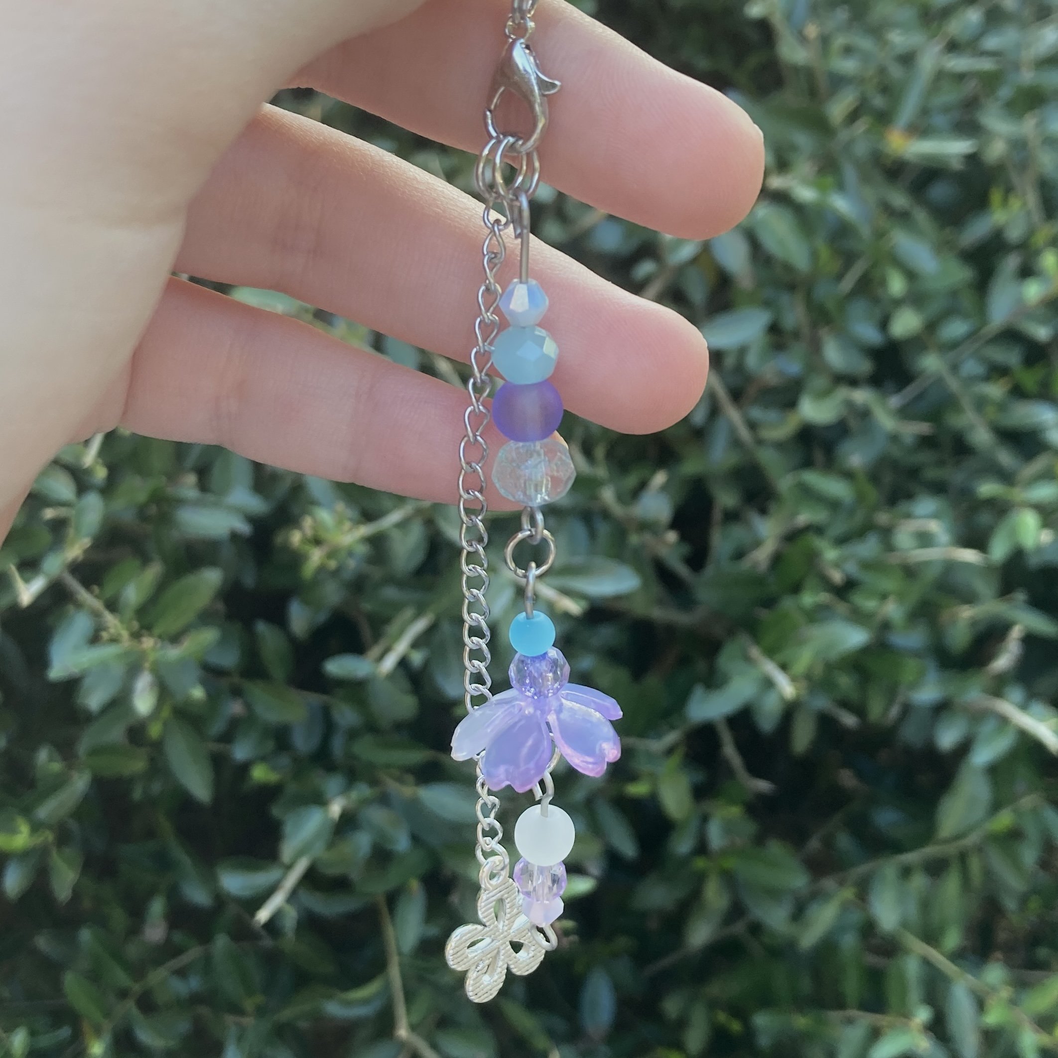 Garden_Beaded_Phone_Charms_blue_purple_flower.JPG