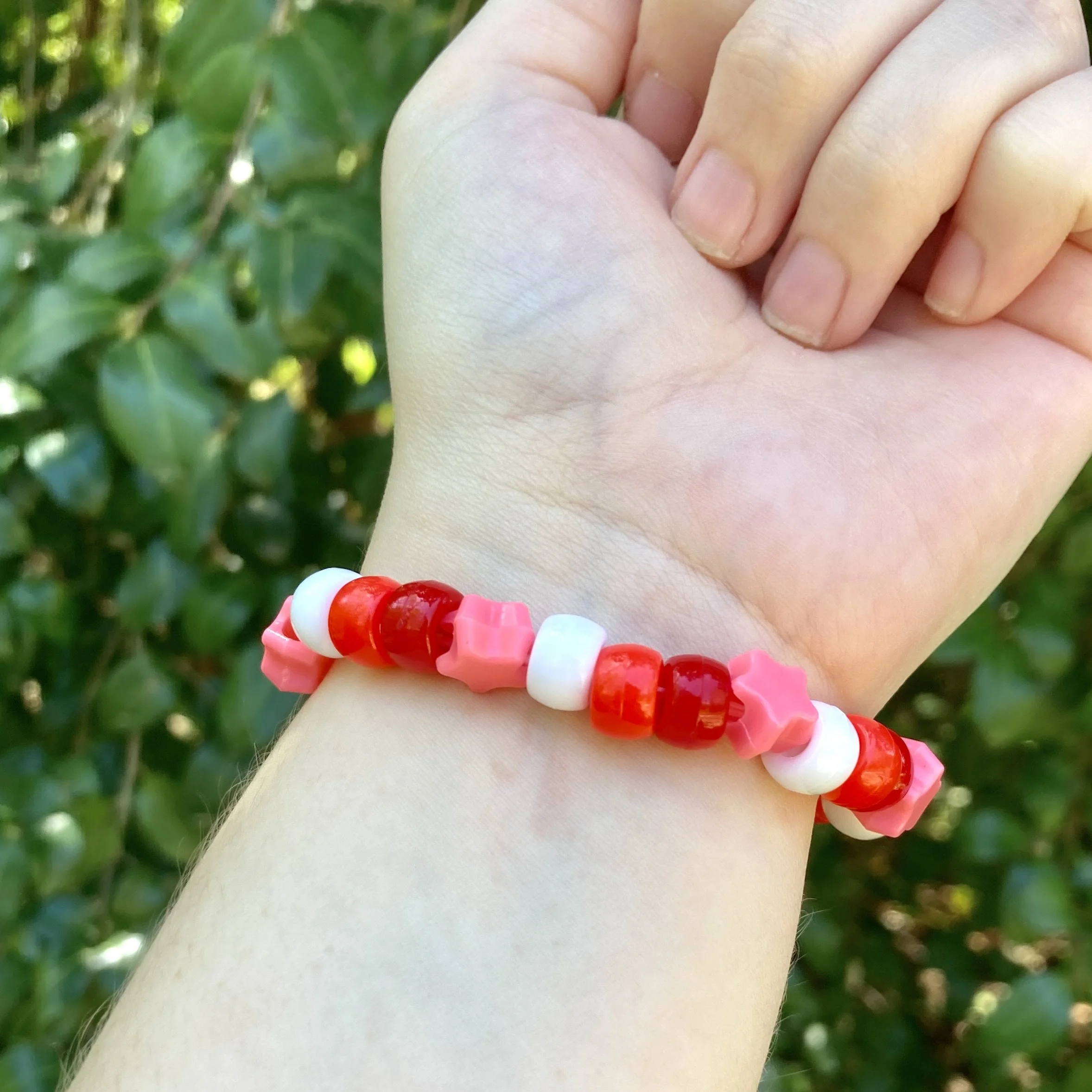 Ombre_Pony_Bead_Elastic_Bracelets_red_2.JPG
