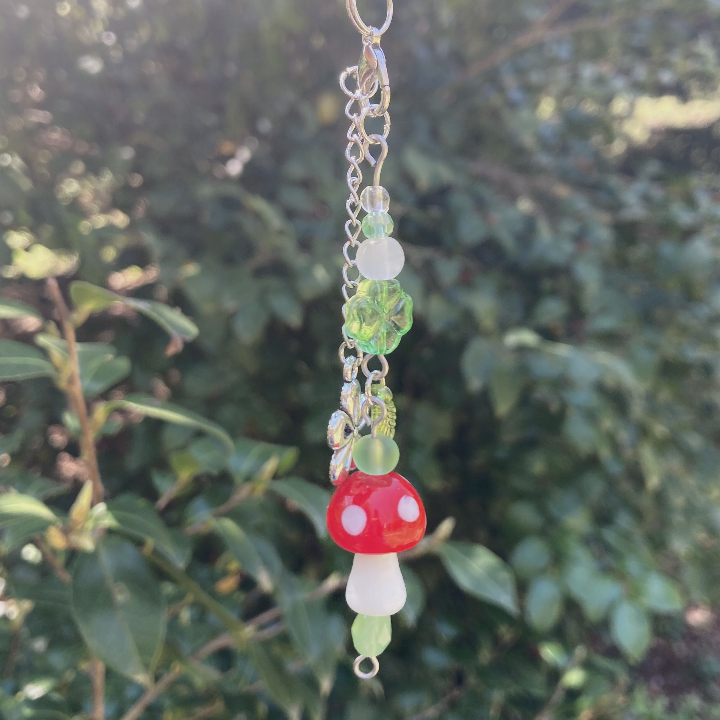Garden_Beaded_Phone_Charms_mushroom.JPG