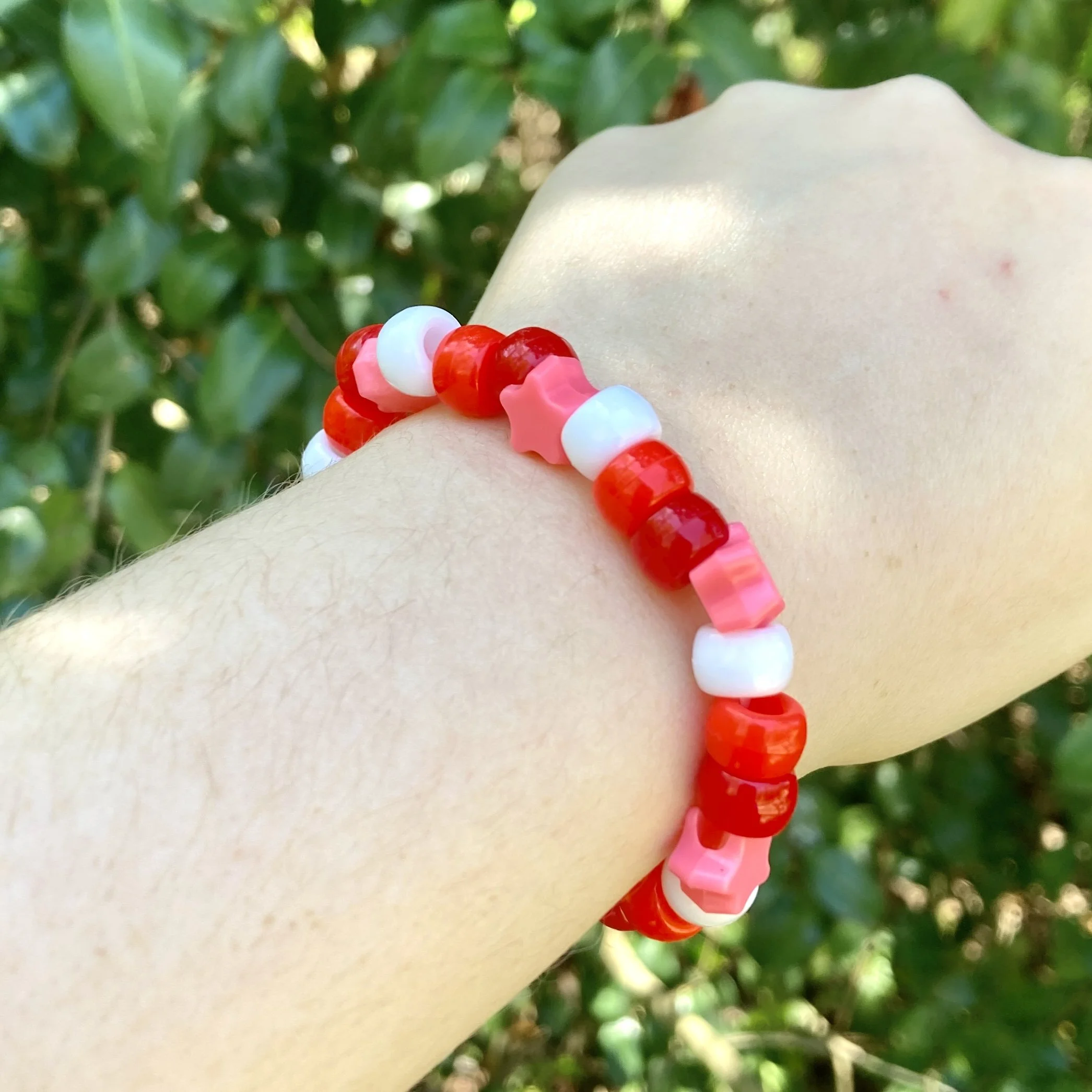 Ombre_Pony_Bead_Elastic_Bracelets_red_1.JPG