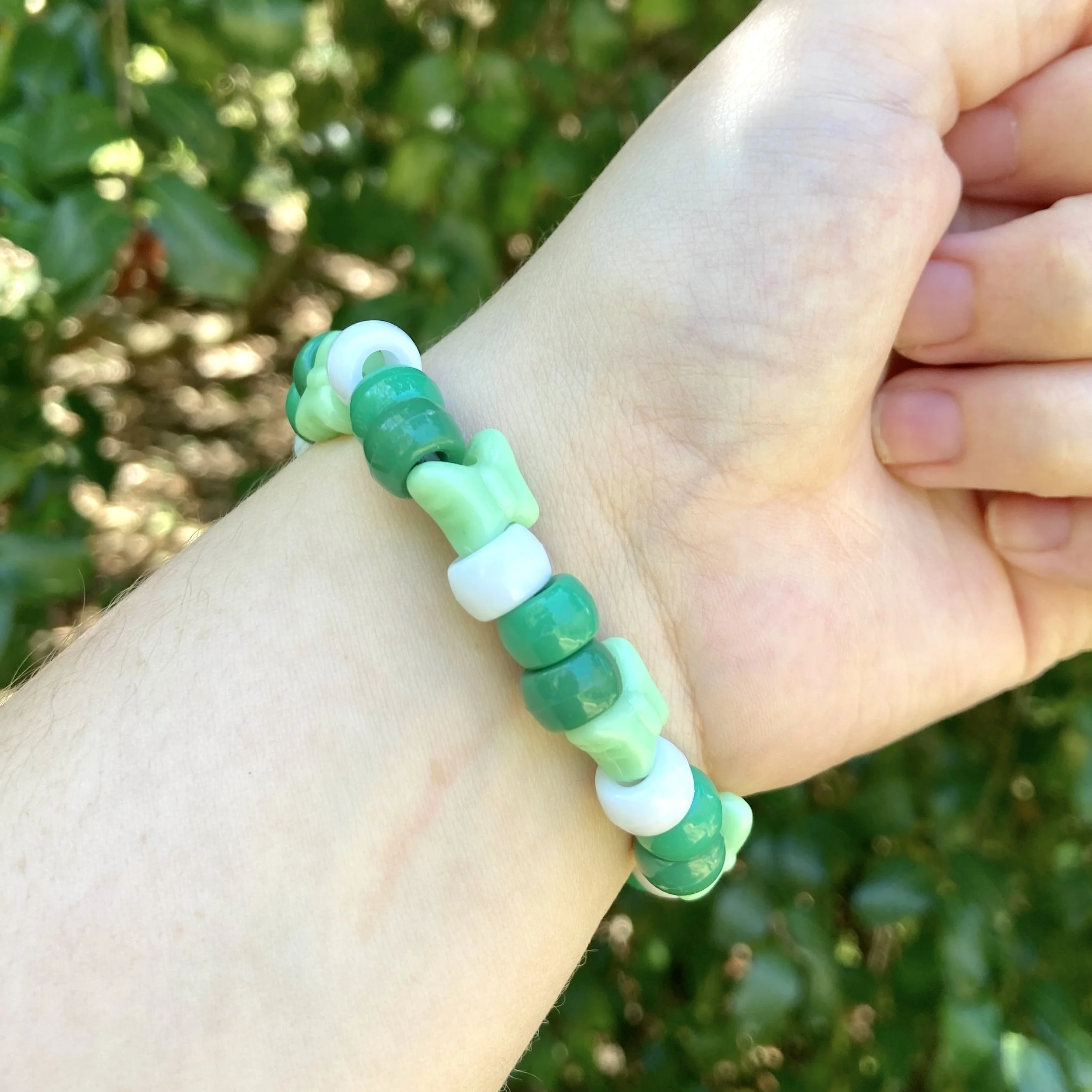 Ombre_Pony_Bead_Elastic_Bracelets_green_2.JPG