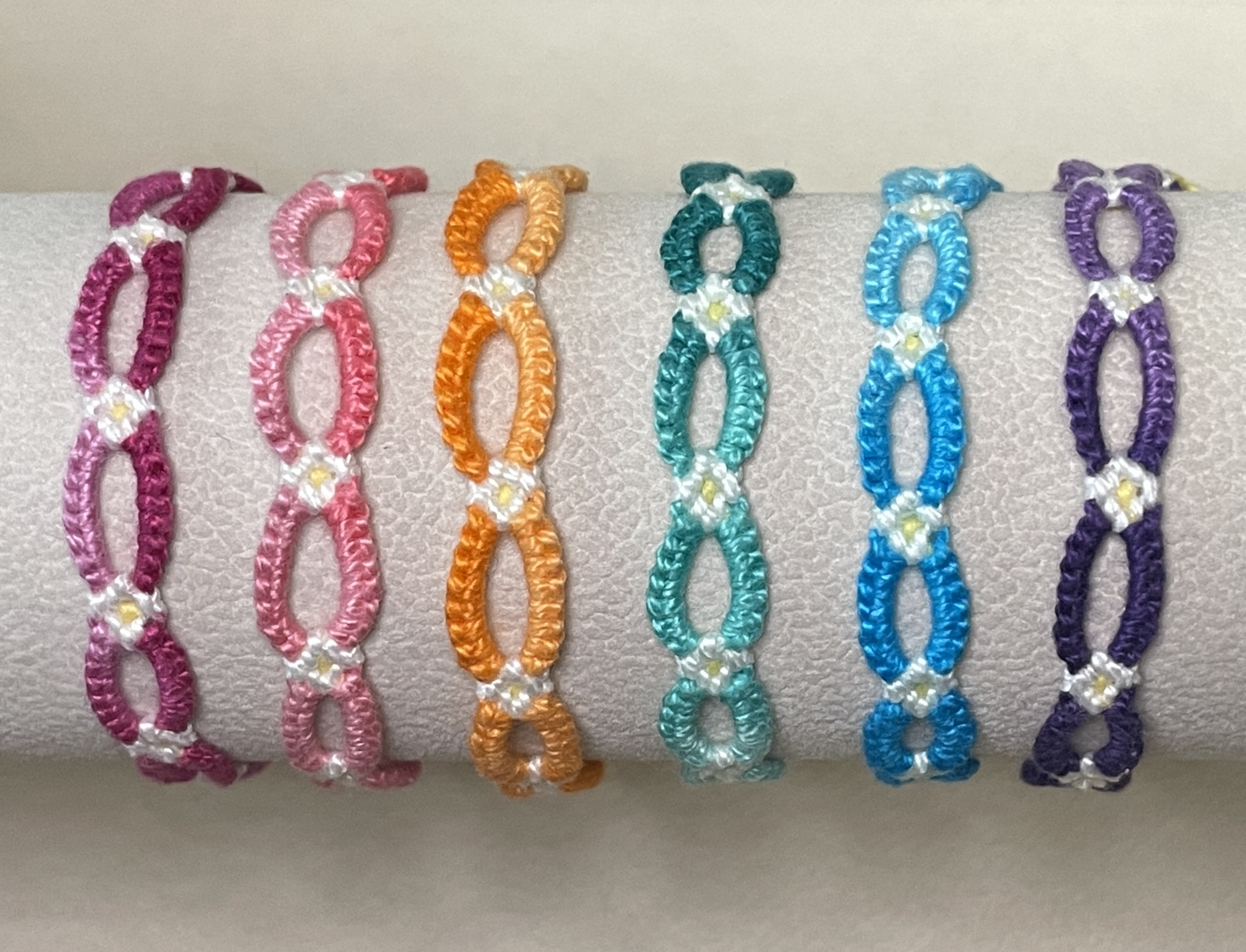 Dainty Daisy Chain Bracelet