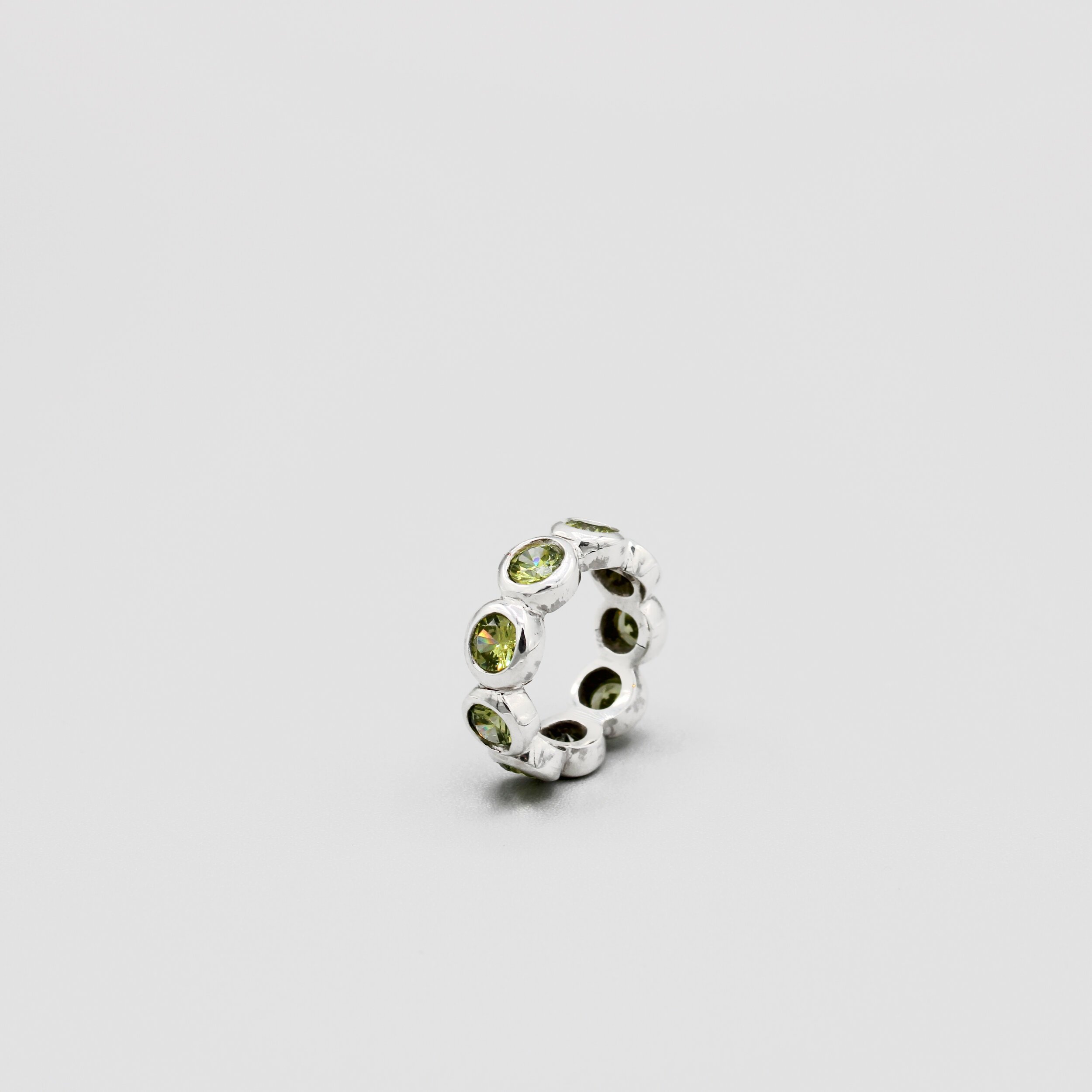 R19+silver_peridot+2SQ.jpg