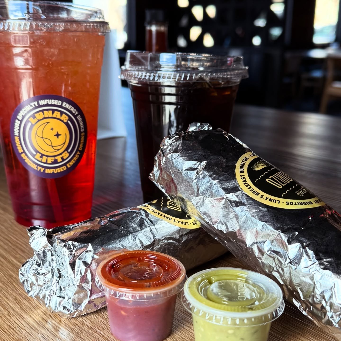 Picking up a Luna&rsquo;s breakfast burrito and a Lunar Lift or @limacoffeeroasters cold brew might just make you a morning person 🌙🌯🌅 Order ahead and hit snooze one more time&hellip;.we&rsquo;ve got breakfast covered!