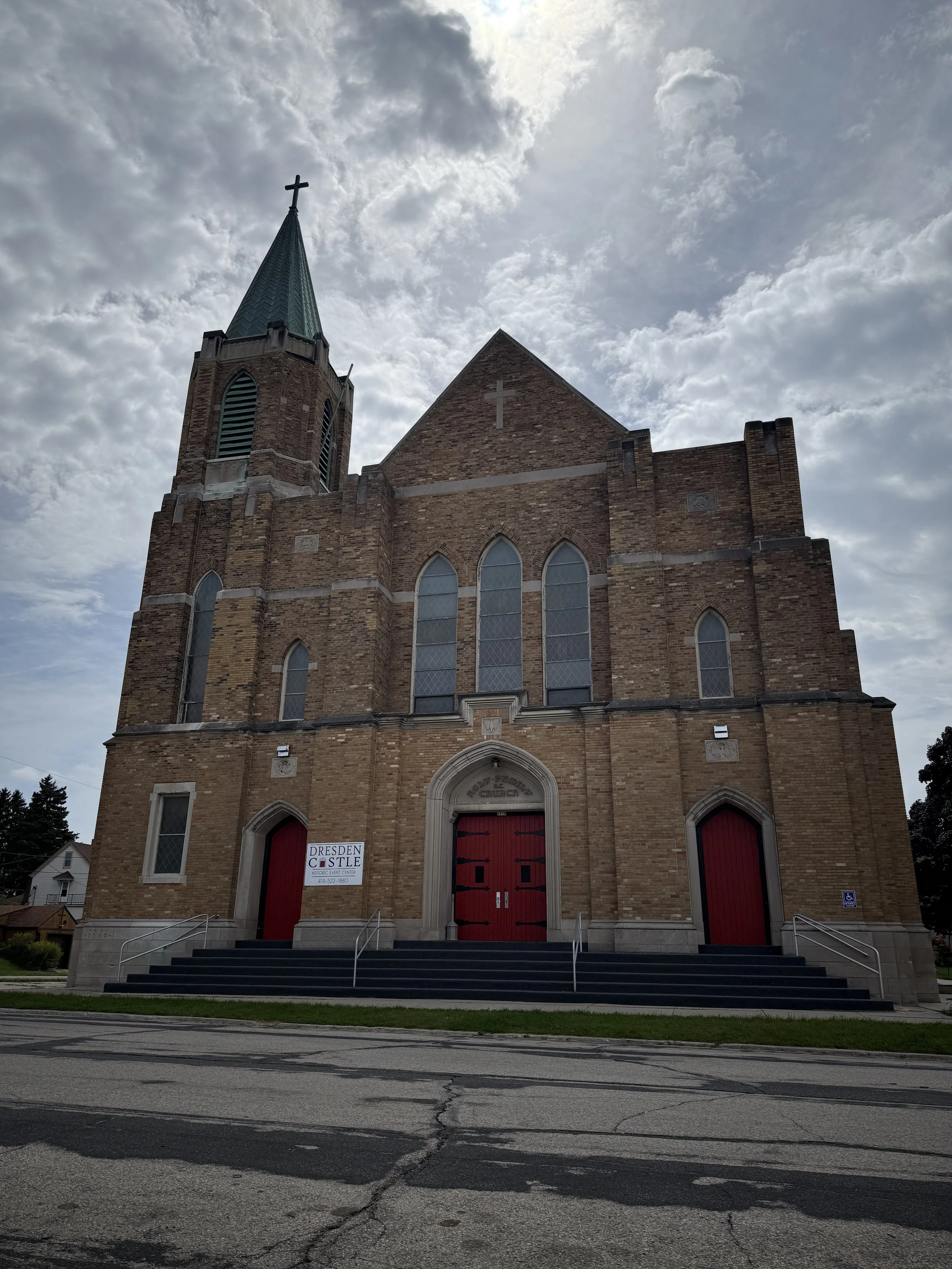 Why Couples Choose a Church Style Wedding Venue near Milwaukee, WI