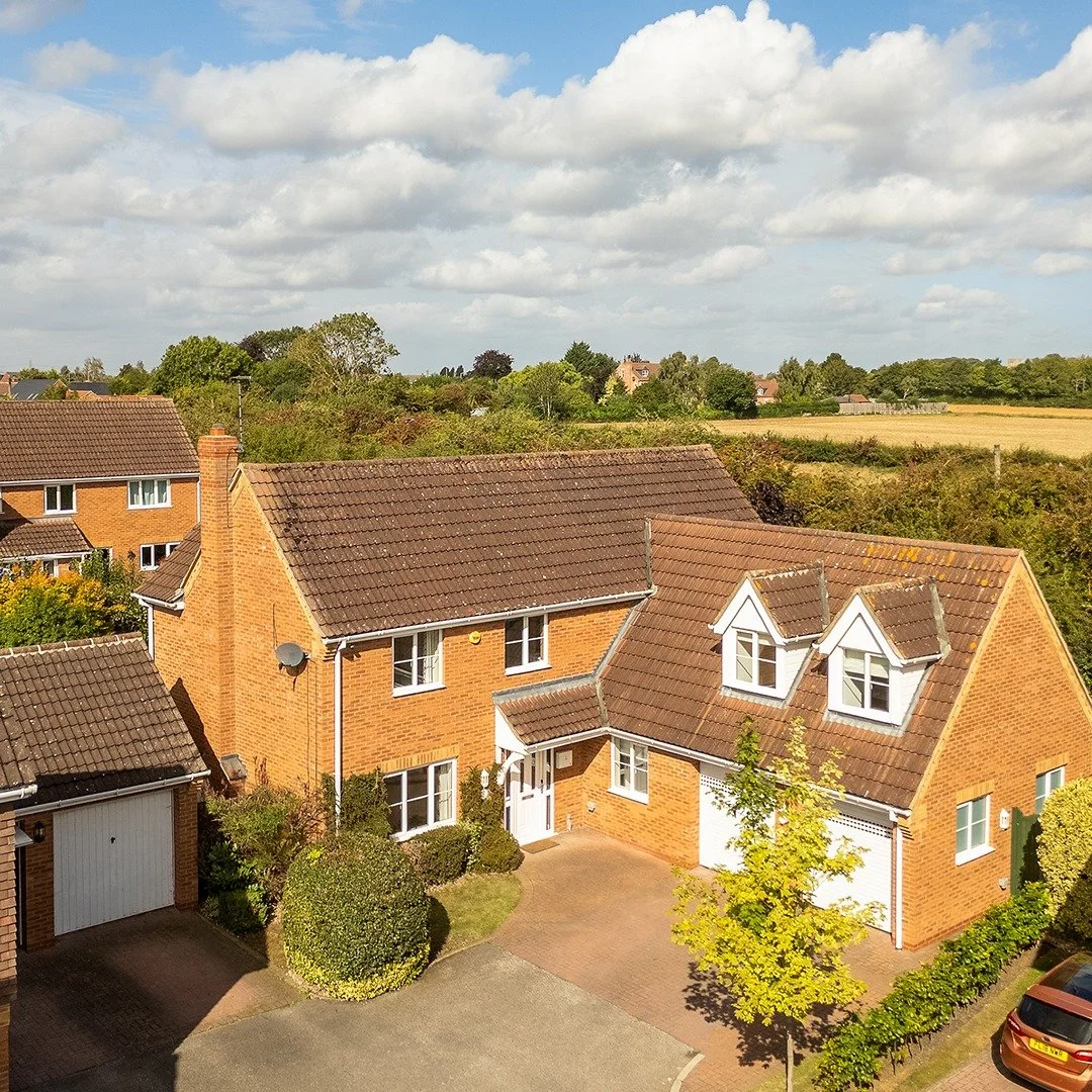 A few shots form this large family home that's just come to market 🏡📷

📌 Saxilby, Lincoln
🏡 King&amp;Co