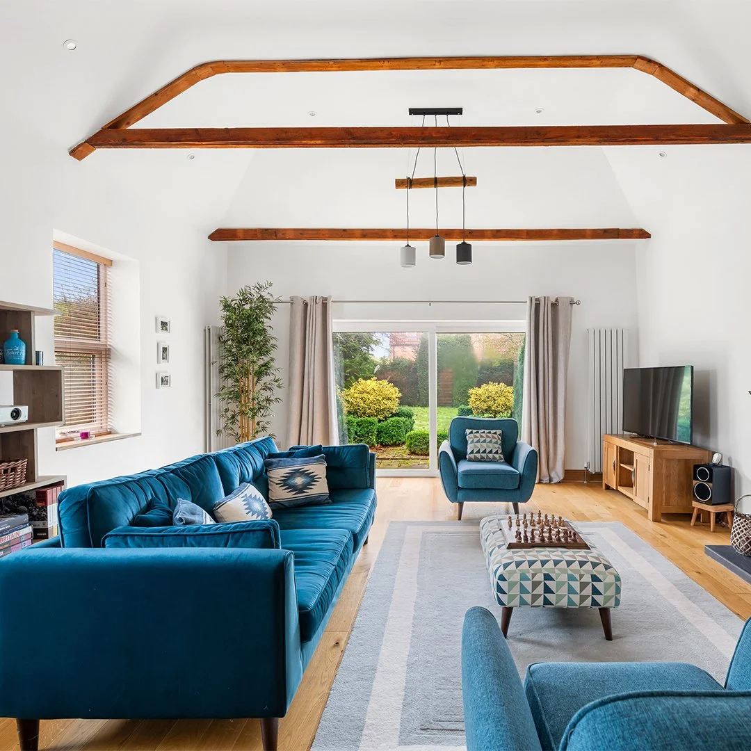 A few internals from this 18th century farmhouse I photographed recently 📷🏡

📌 Walcott
🏡 @mount_minster