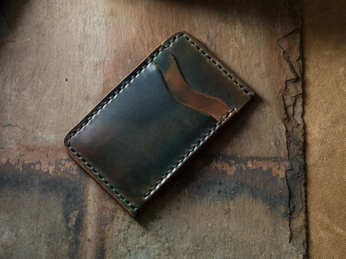 Shell Cordovan Vertical Card Wallet in Marbled Black