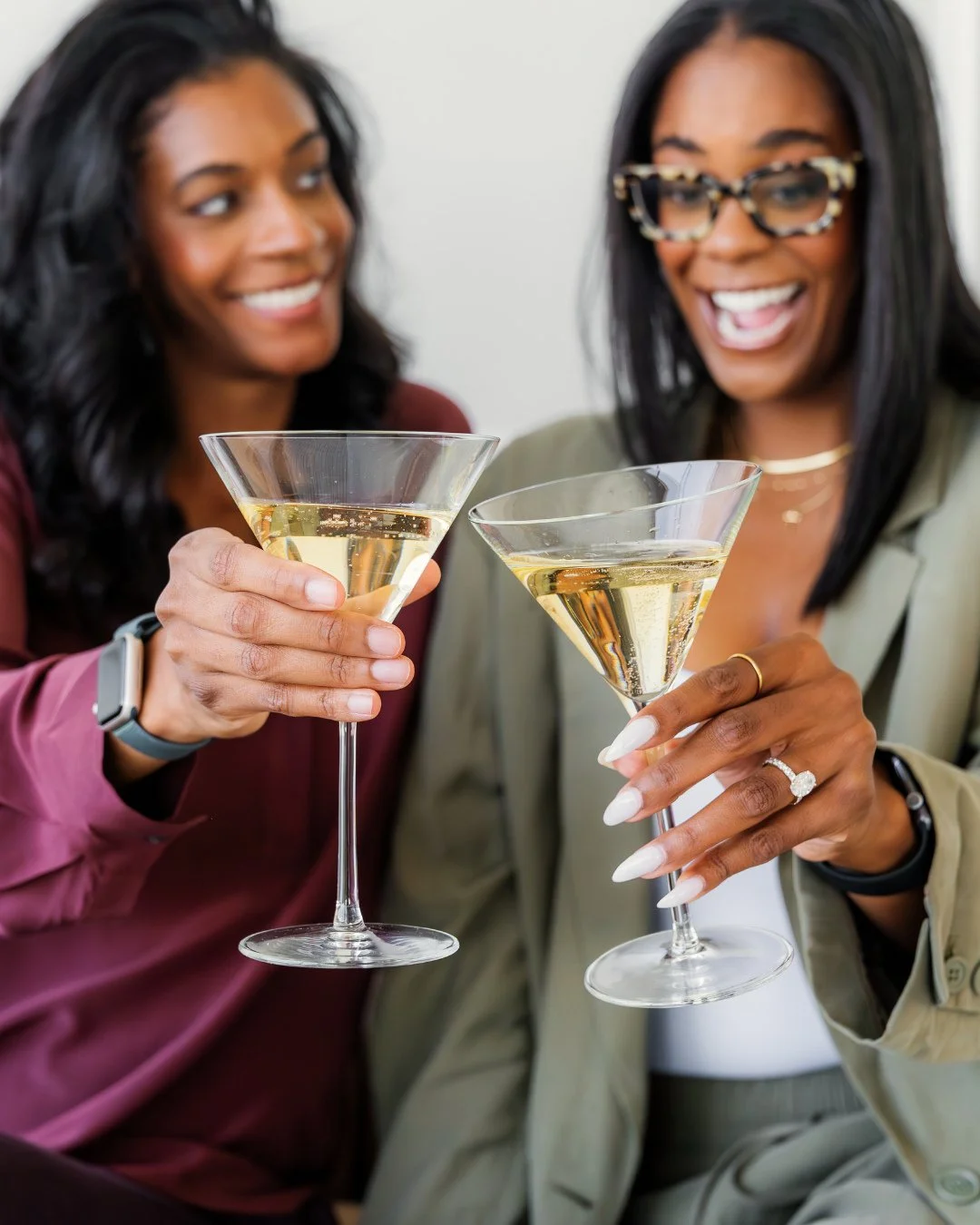 A little cheers to the last stretch of the year 🥂✨⁠
⁠
There&rsquo;s something about these final two weeks that always feel different. It feels slower, softer, and a little more meaningful. It&rsquo;s that inbetween space where you look back at every