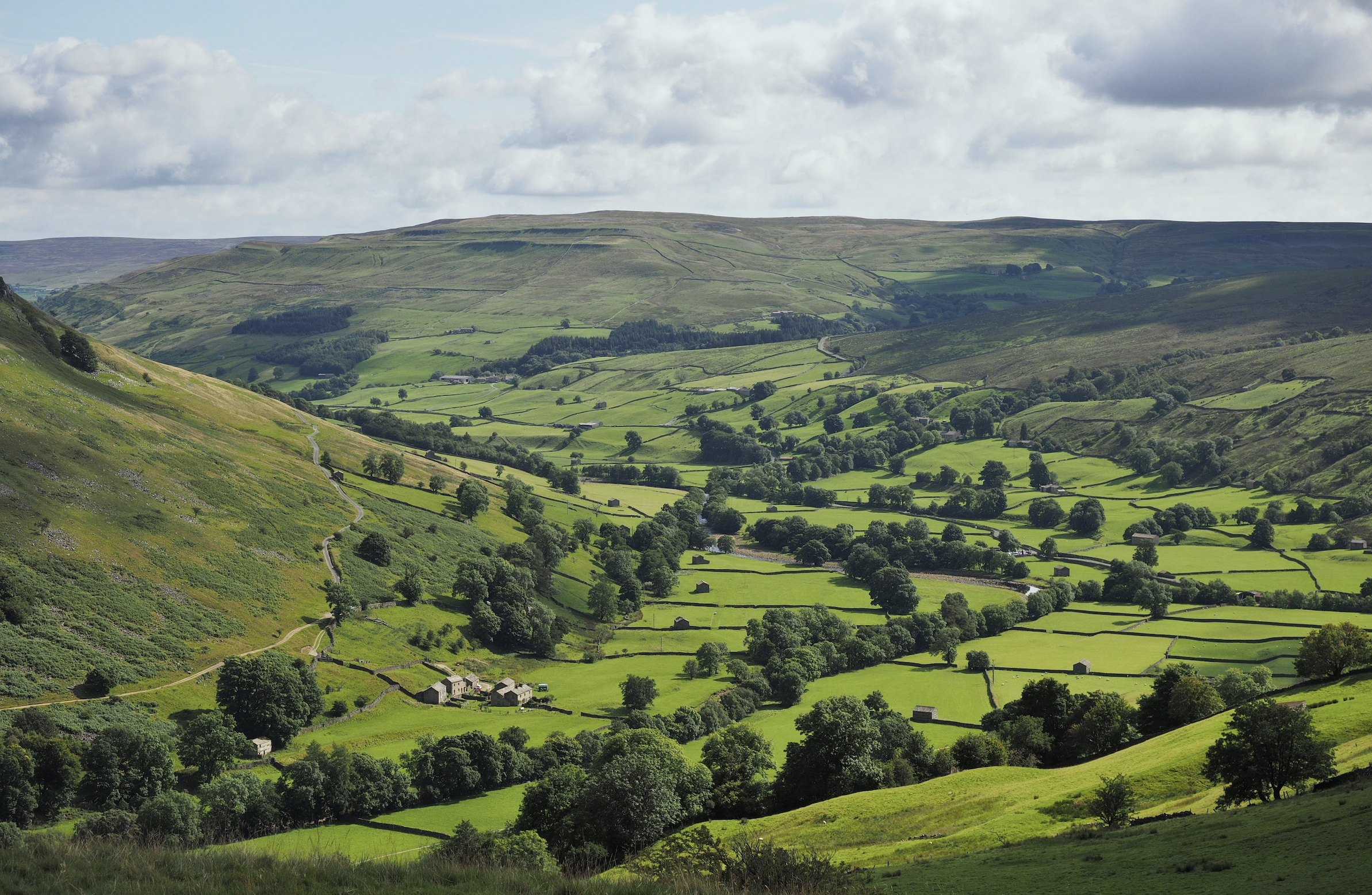 Exploring the Yorkshire Dales: A Stunning British Escape