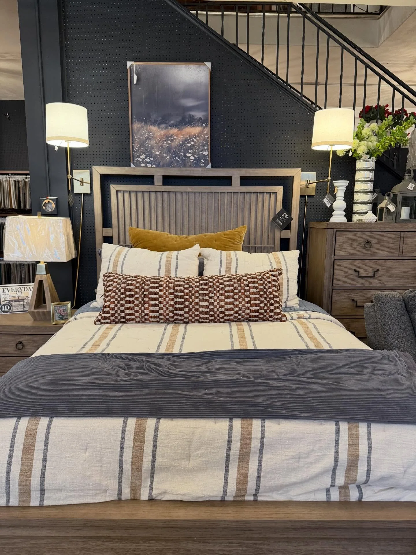 🌸Shop the Spring Open house today from 8am thru 4pm and Saturday 8am-12pm.🌸