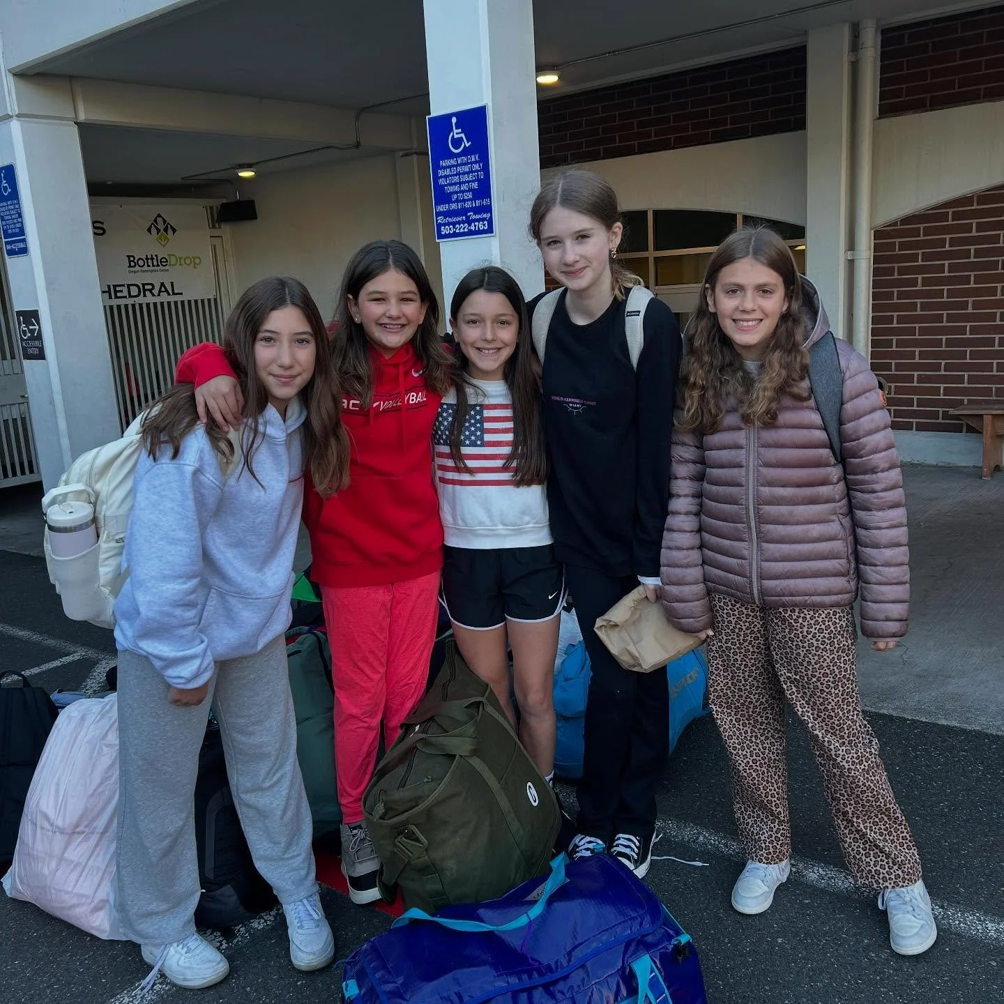 Sixth graders are off to Outdoor School at Camp Howard! ❤️🏕️🌲
We pray for a safe week filled with learning, adventure and faith!