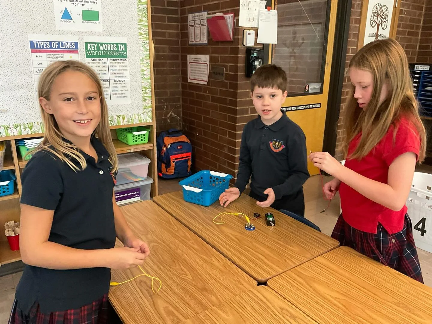 Classroom Happenings:
Our 4th graders had a bright week in science class! They explored electrical circuits and successfully built working models that allowed electric current to flow. 💡 Hands-on learning at its best! #STEMinAction #FutureEngineers
