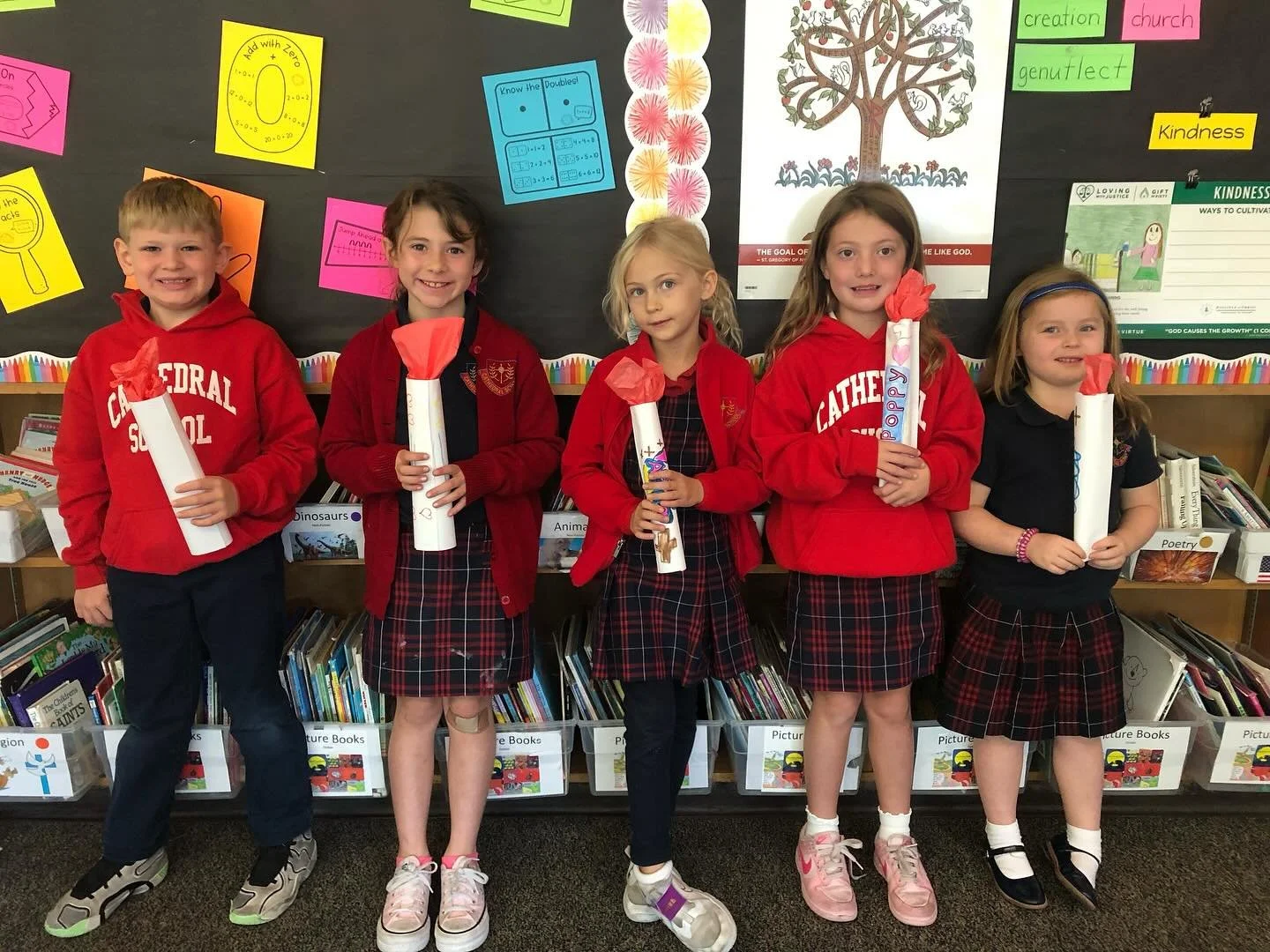 Classroom Happenings:
First graders learned about the symbols of baptism and made their own special candle in religion class. 💜✝️
#cathedralschool #catholicschool #religion #elementaryschool #middleschool