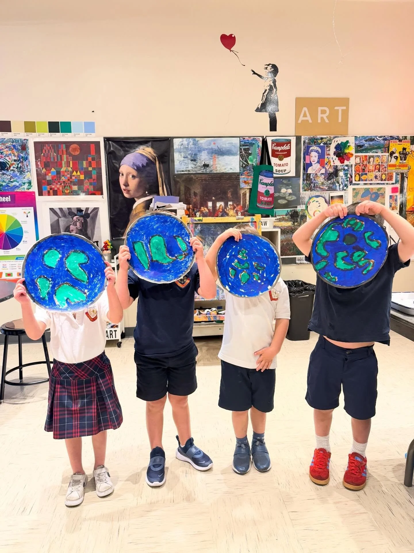 🌎💚 Our littlest learners are becoming big stewards of the Earth!

Our Pre-K students celebrated Earth Day in art class.  These hands-on activities not only spark imagination but also help young children learn the importance of caring for our planet