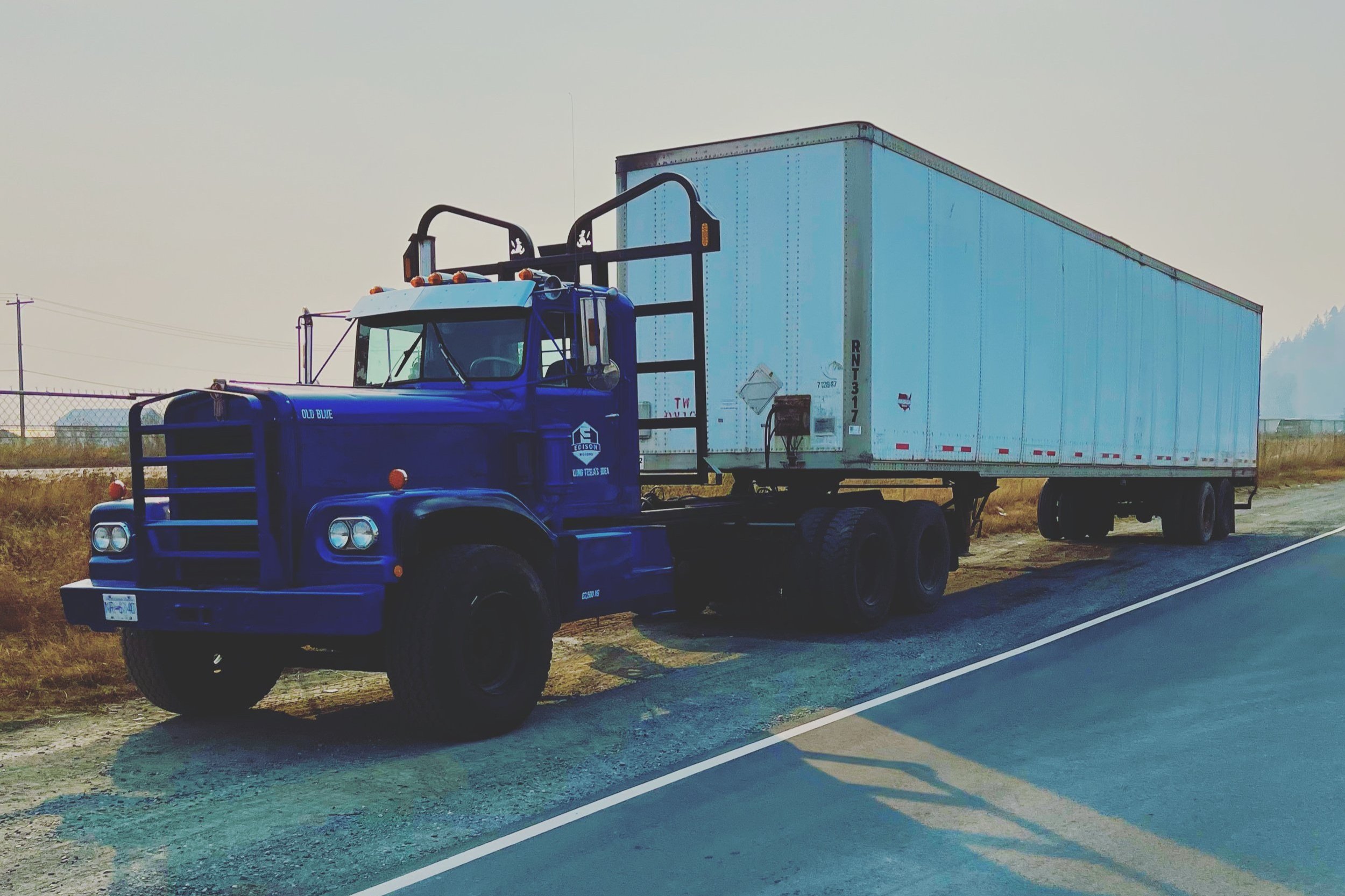 Solar Trailer Edison Motors