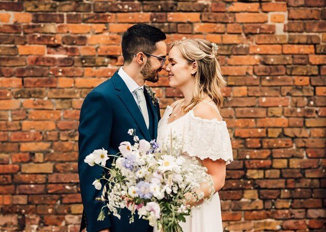 Big congrats to these guys and their gorgeous wedding @hotelthebarns in Staffordshire! Gorgeous bouquet by @queeniesfloraldesign beautiful makeup by @makeupby_claudiaclarke