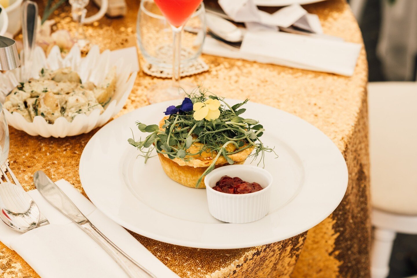 What food are you planning for your wedding? Do you have any tips for tasting at your venue?