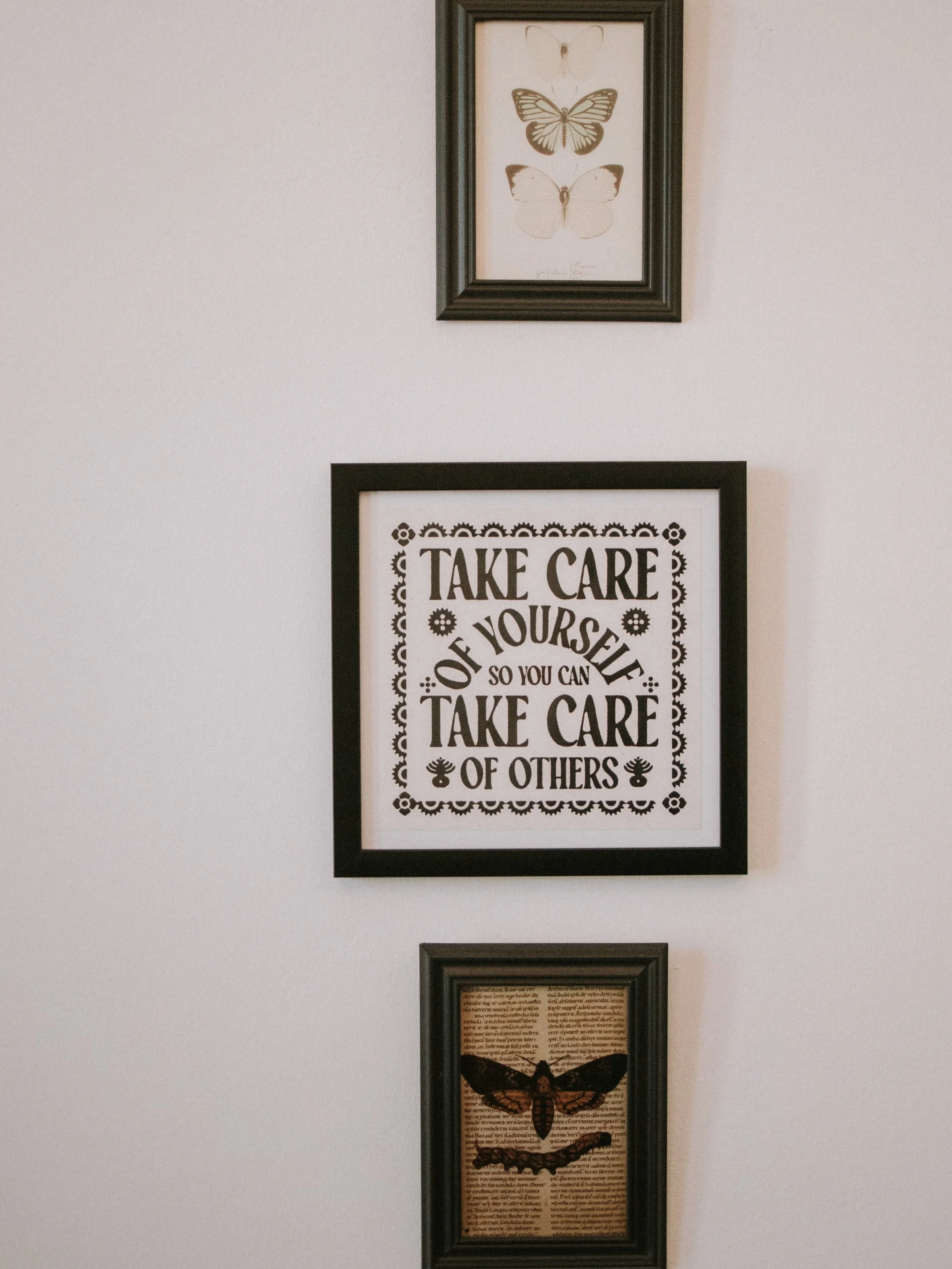 Brand photography doesn&rsquo;t have to mean a ridiculous amount of styling, planning, and setting up. Sometimes it just means capturing what it&rsquo;s like in your space. Showing people what to expect. 

These salon photos, for example: My cousin, 