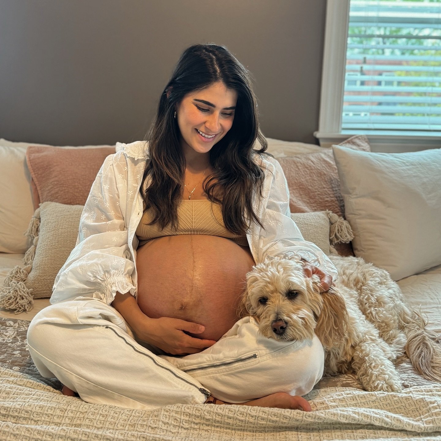 #40weekspregnant ✨

&ldquo;The last days of pregnancy &mdash; sometimes stretching to agonizing weeks &mdash; are a distinct place, time, event, stage. It is a time of in between. Neither here nor there. Your old self and your new self, balanced on t