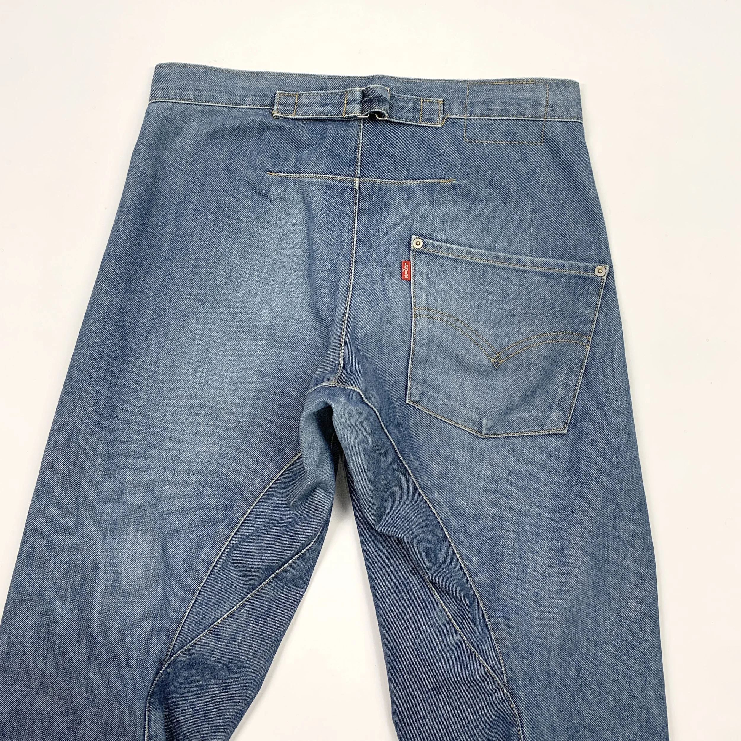 Levis ENG BB Loose 31 8_4.jpg