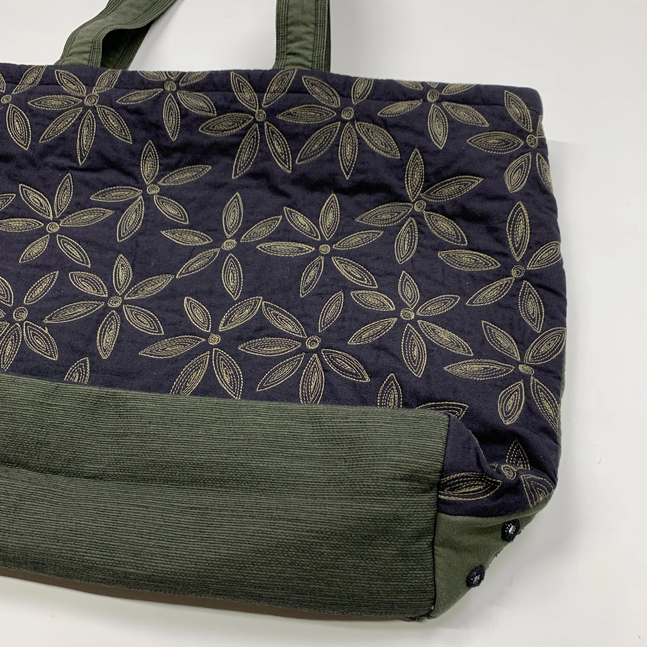 Tamasha IM Emb Tote Leaf GB5.jpg