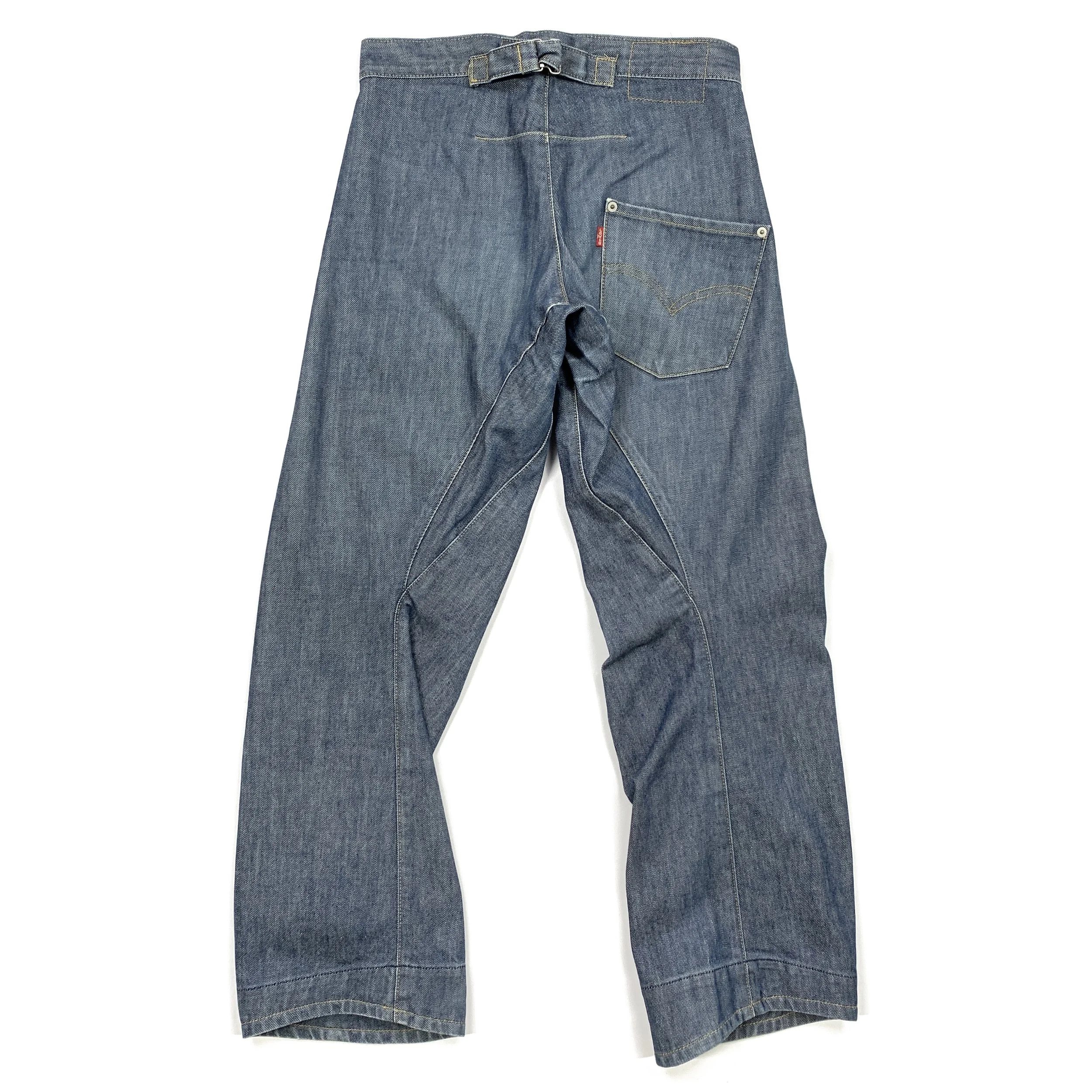 Levis ENG BB Loose 28 3_2.jpg